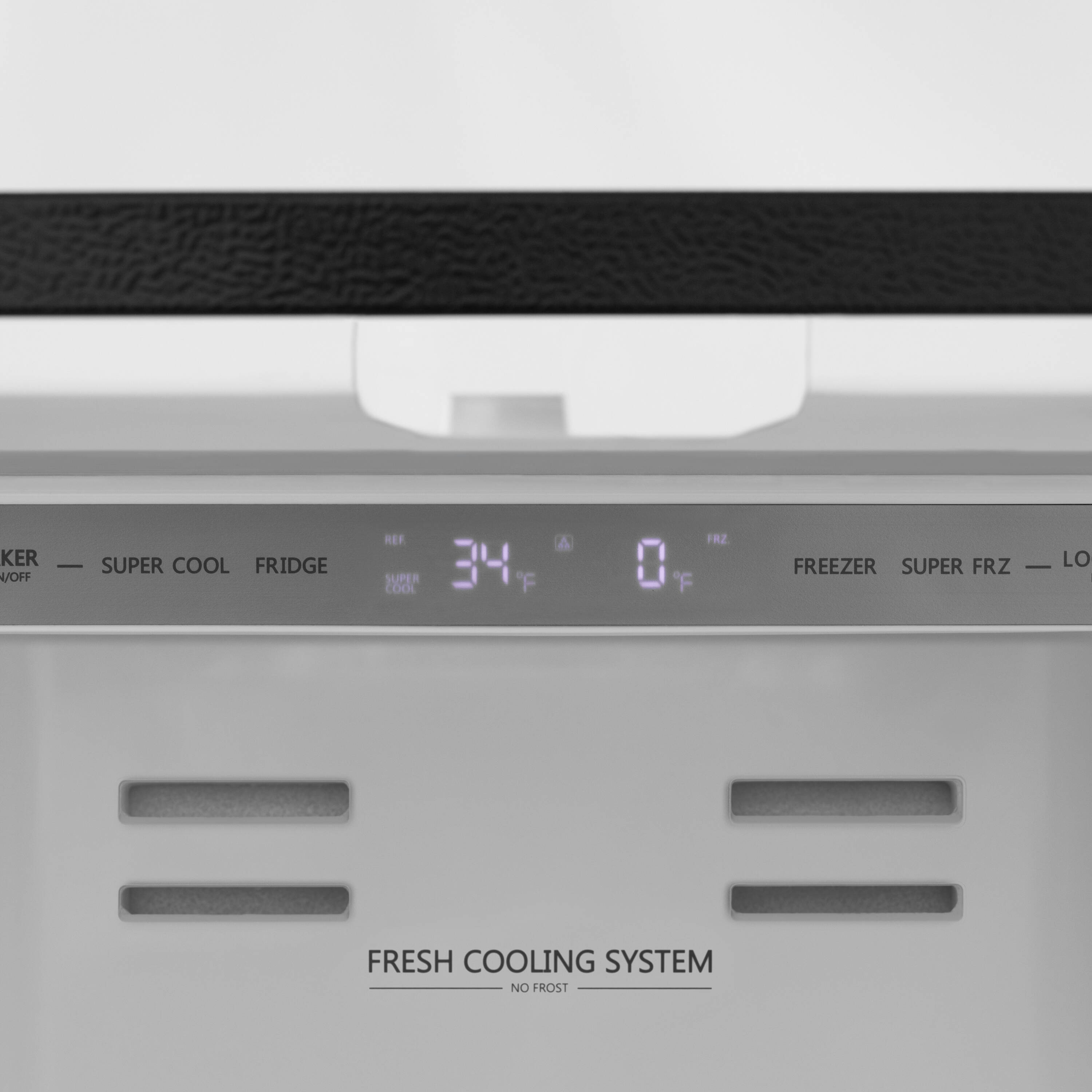 Refrigerador Francés de 4 Puertas de Profundidad de Mostrador de 22.5 pies cúbicos con Fábrica de Hielo (Acero Inoxidable con Detalles en Bronce Champana Plano) Certificado ENERGY STAR RFMZ-36-FCB de ZLINE KITCHEN & BATH