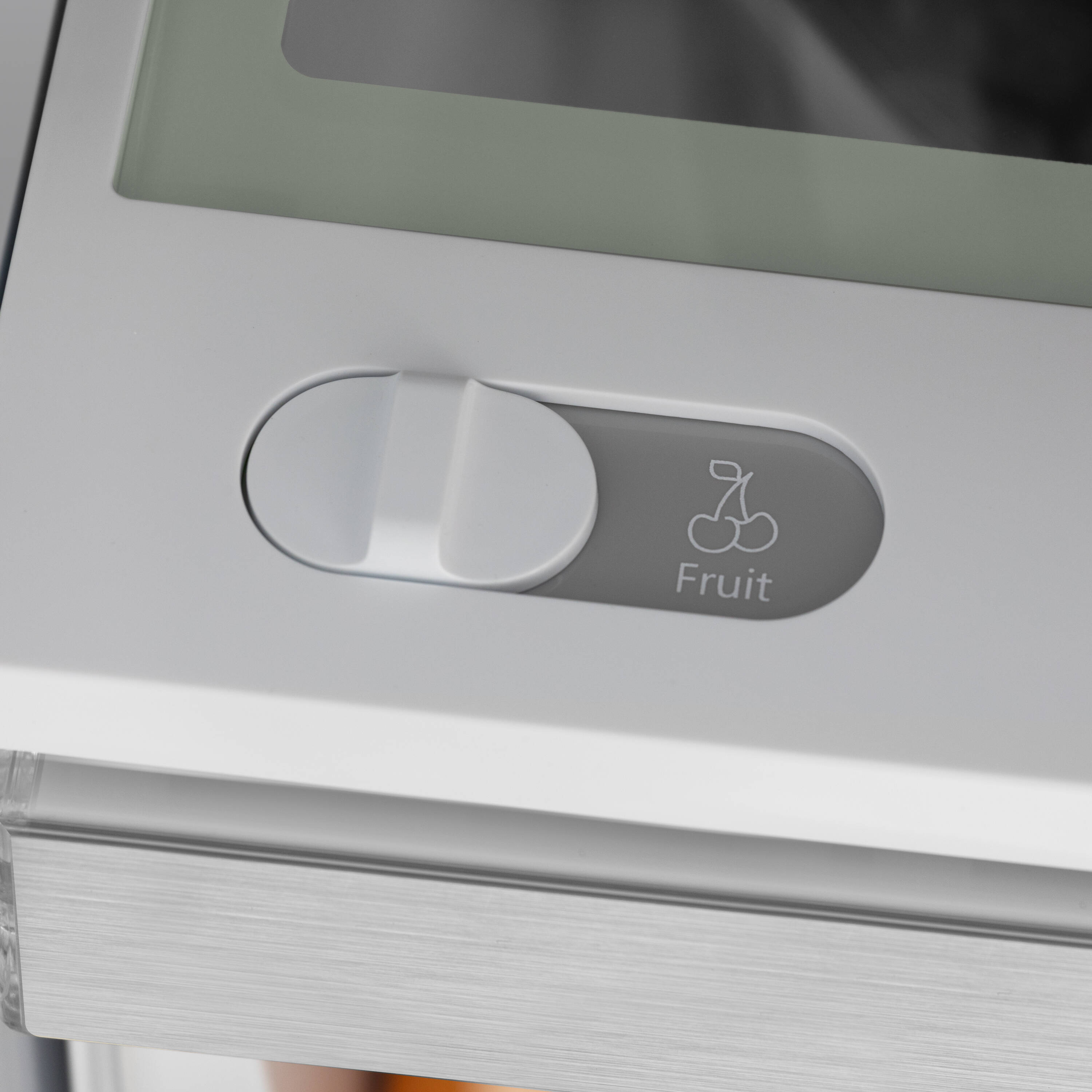 Refrigerador Francés de 4 Puertas de Profundidad de Mostrador de 22.5 pies cúbicos con Fábrica de Hielo (Acero Inoxidable con Detalles en Bronce Champana Plano) Certificado ENERGY STAR RFMZ-36-FCB de ZLINE KITCHEN & BATH
