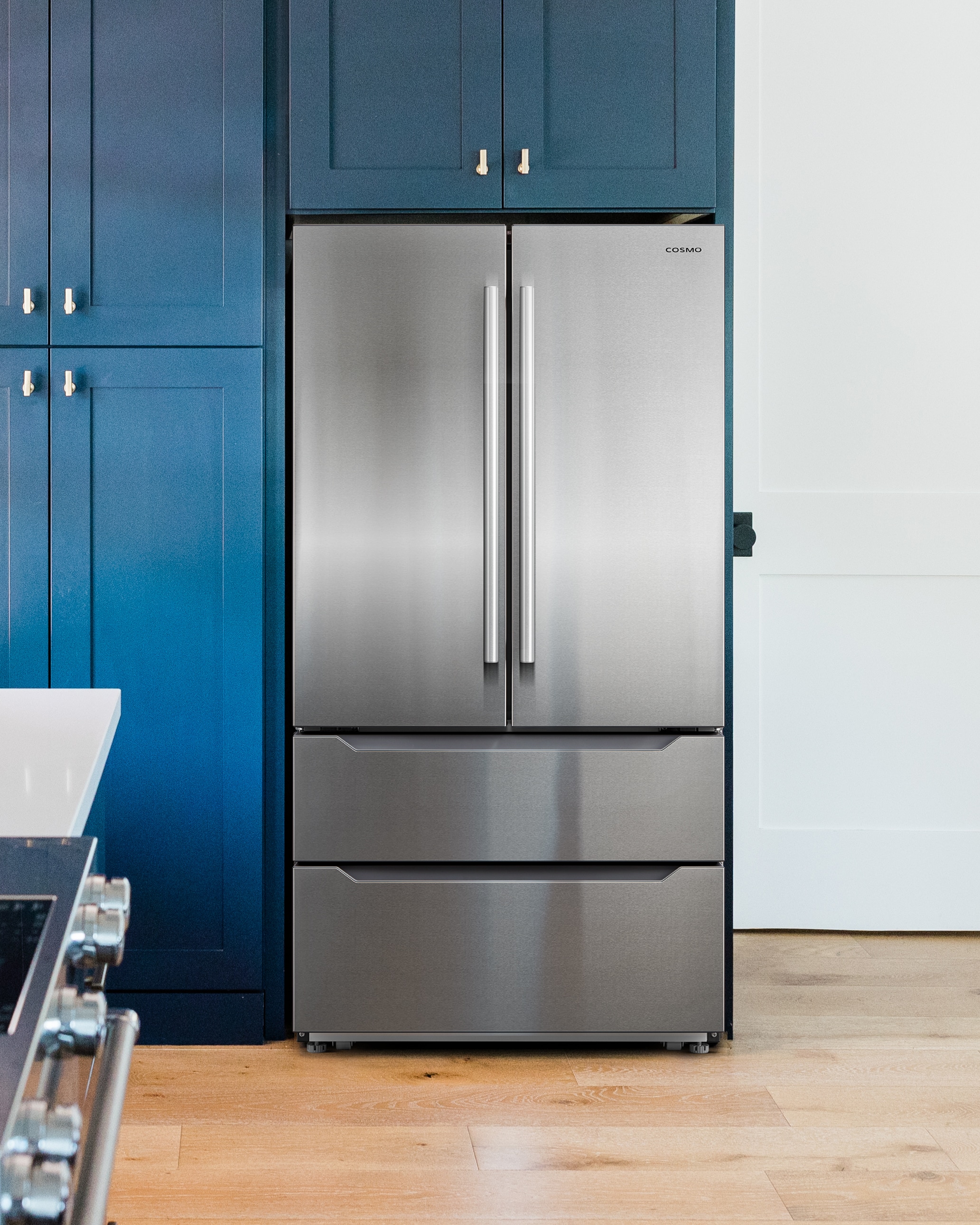 Refrigerador francés de 4 puertas con dispensador de hielo y fabricador de hielo de Acero Inoxidable a Contrapuerta Cosmo, Certificado por ENERGY STAR con Capacidad de 22.5 pies cúbicos