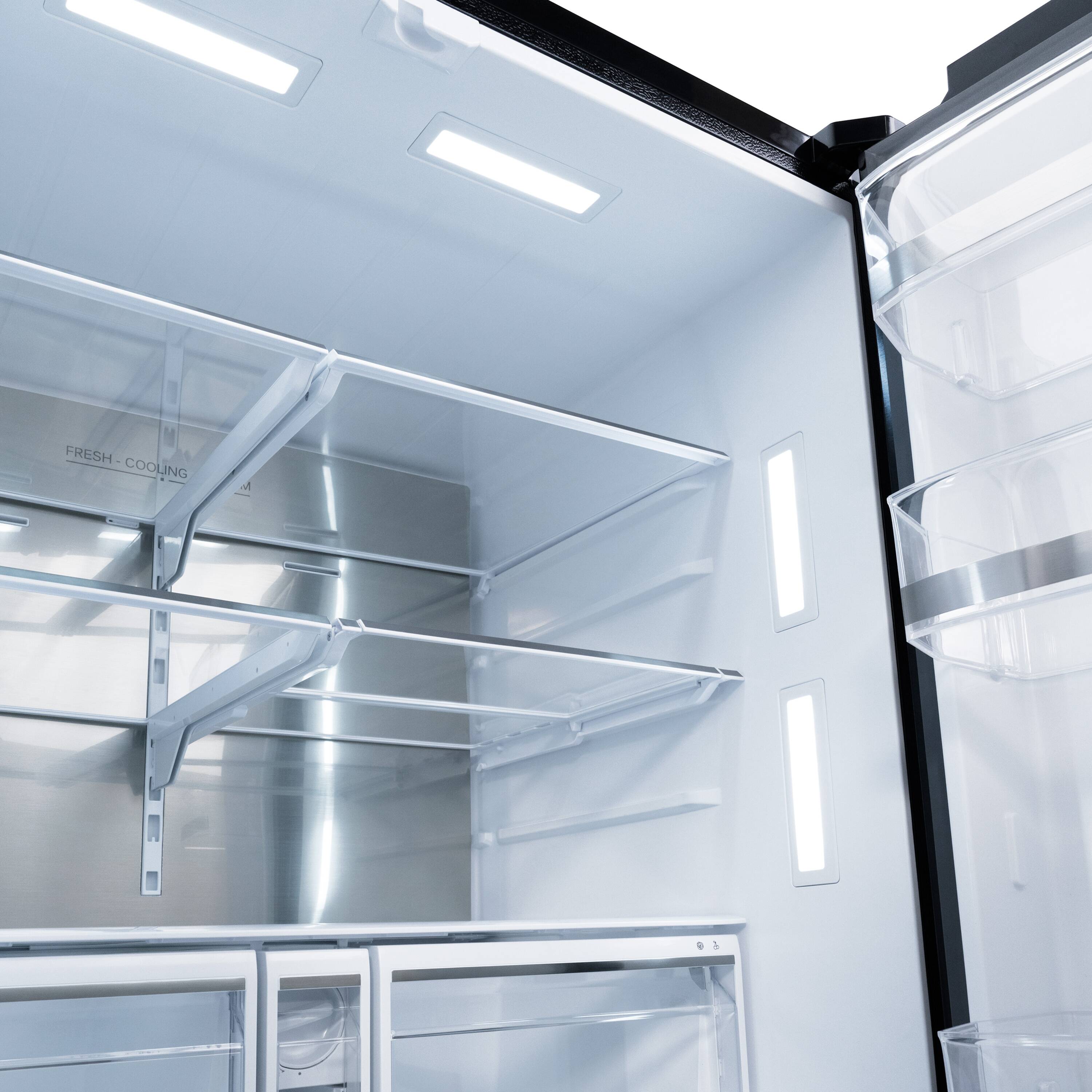 Refrigerador de puertas francesas de 3 puertas estándar de 28.9 pies cúbicos con fabricador de hielo y dispensador de agua y hielo (Acero inoxidable negro con manija plana dorada pulida) certificado ENERGY STAR