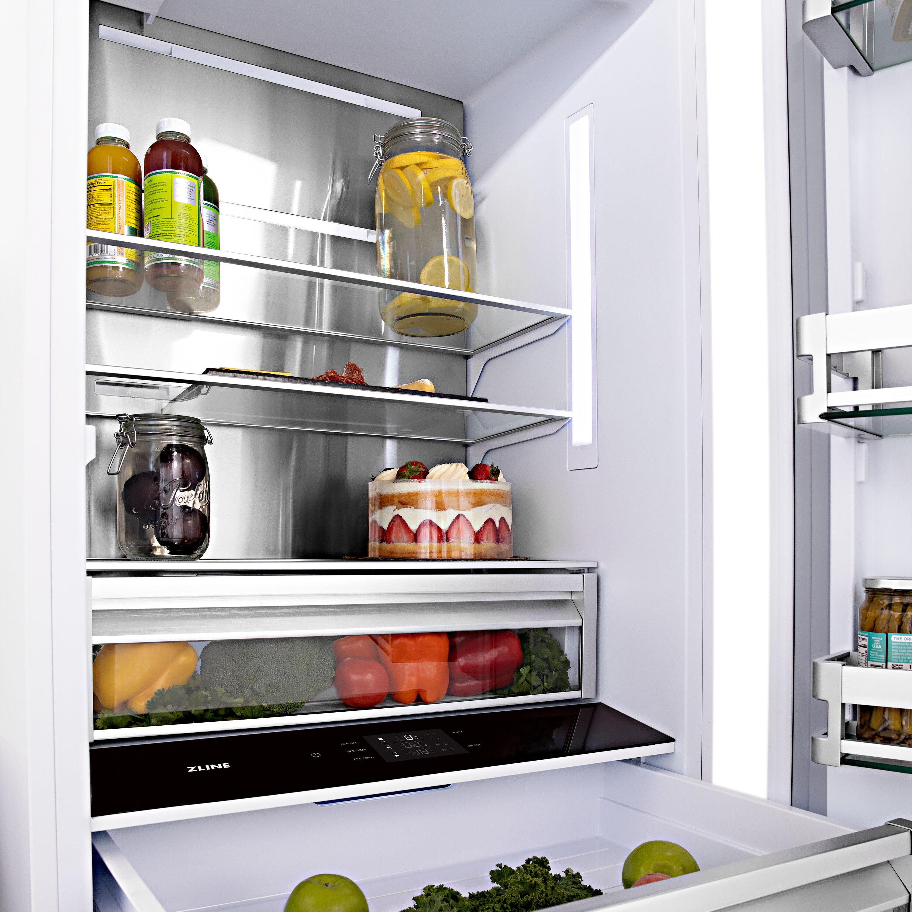 Refrigerador empotrado de puertas francesas de 4 puertas ZLINE KITCHEN & BATH Counter-Depth Autograph Edition de 32.2 pies cúbicos con fabricador de hielo y dispensador de agua (acero inoxidable con manijas de bronce champán) Certificado ENERGY STAR RBIVZ-304-60-CB