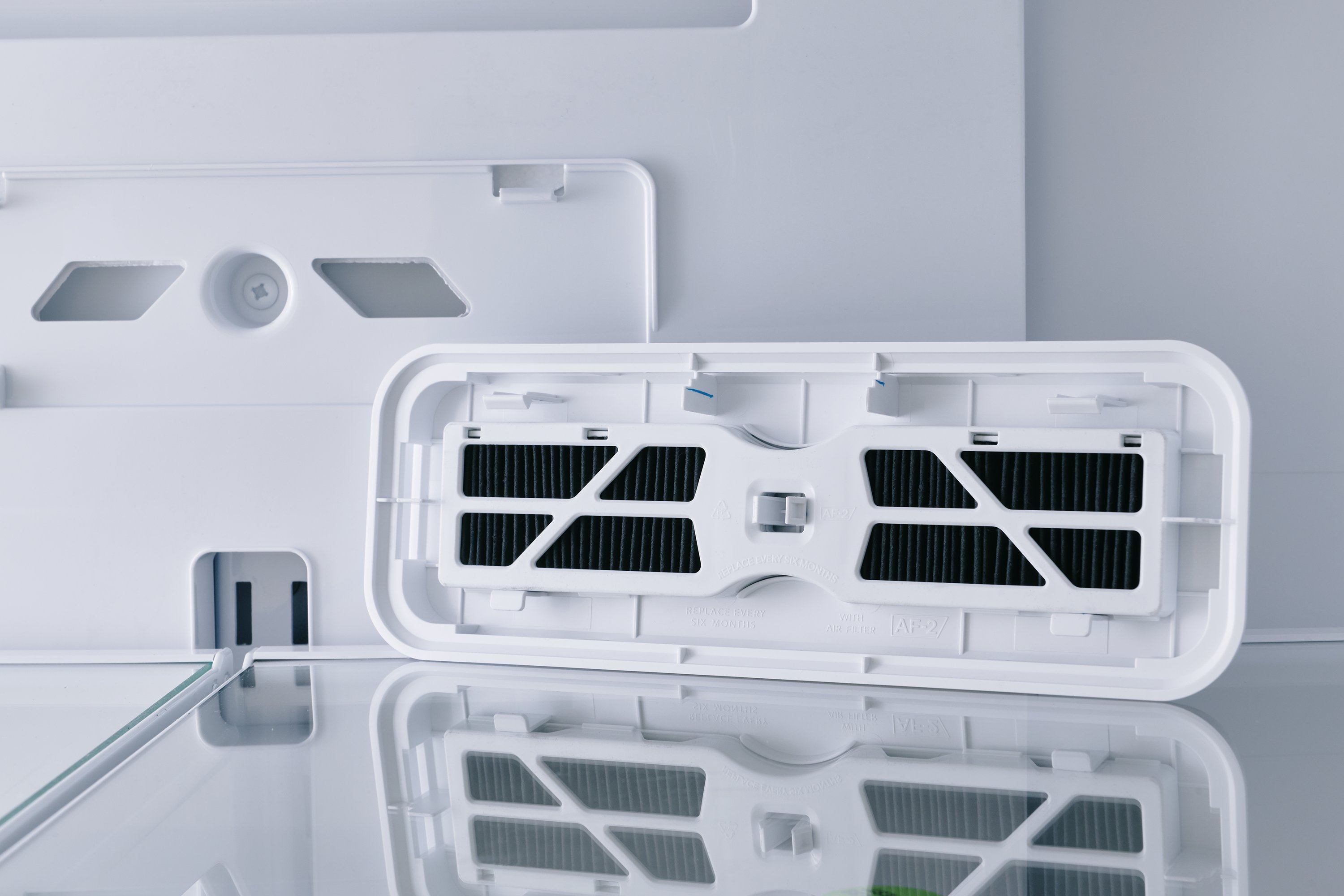 Refrigerador Francés de 3 Puertas de Profundidad Estándar de 28.8 pies cúbicos con Fabricador de Hielo y Dispensador de Agua (Acero Inoxidable Anti-huellas) Certificado ENERGY STAR.