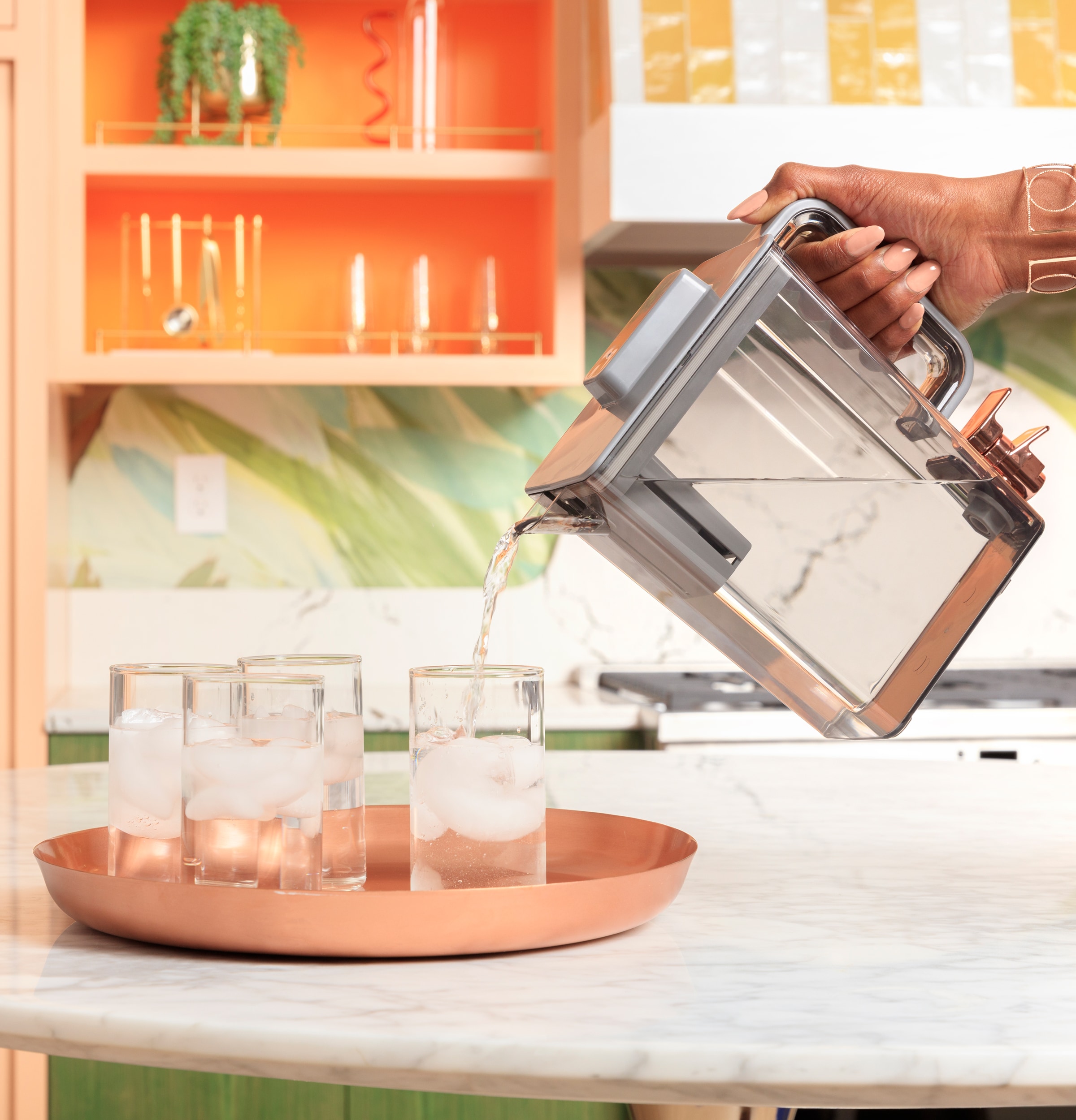 Refrigerador francés estándar de profundidad de 28.7 pies cúbicos con 4 puertas compatible con tecnología inteligente, fabricador de hielo y dispensador de agua (blanco mate) Certificado ENERGY STAR.