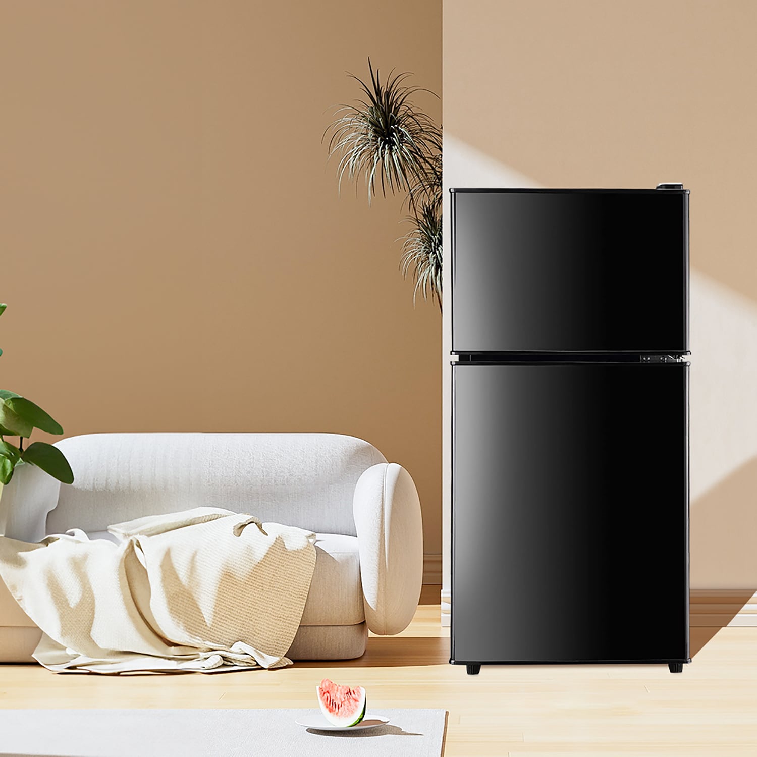 Mini refrigerador con congelador de 3.5 pies cúbicos de Jeremy Cass (Negro) ENERGY STAR