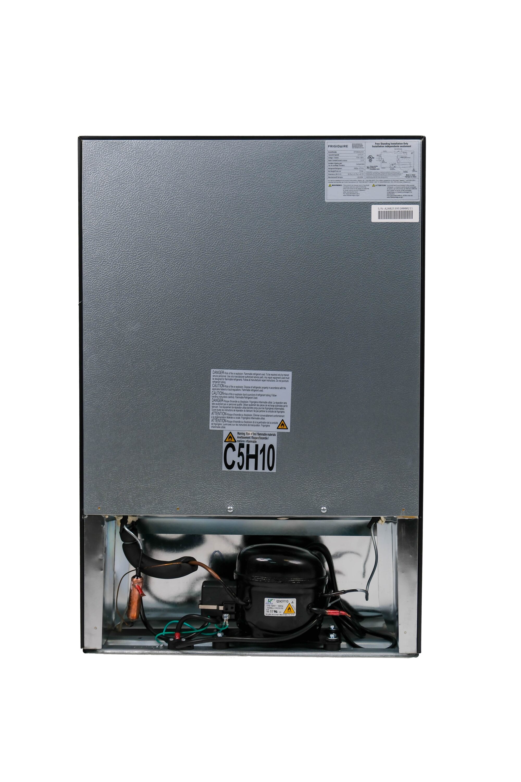 Refrigerador compacto Frigidaire de 4.5 pies cúbicos (Negro) EFR494-NEGRO