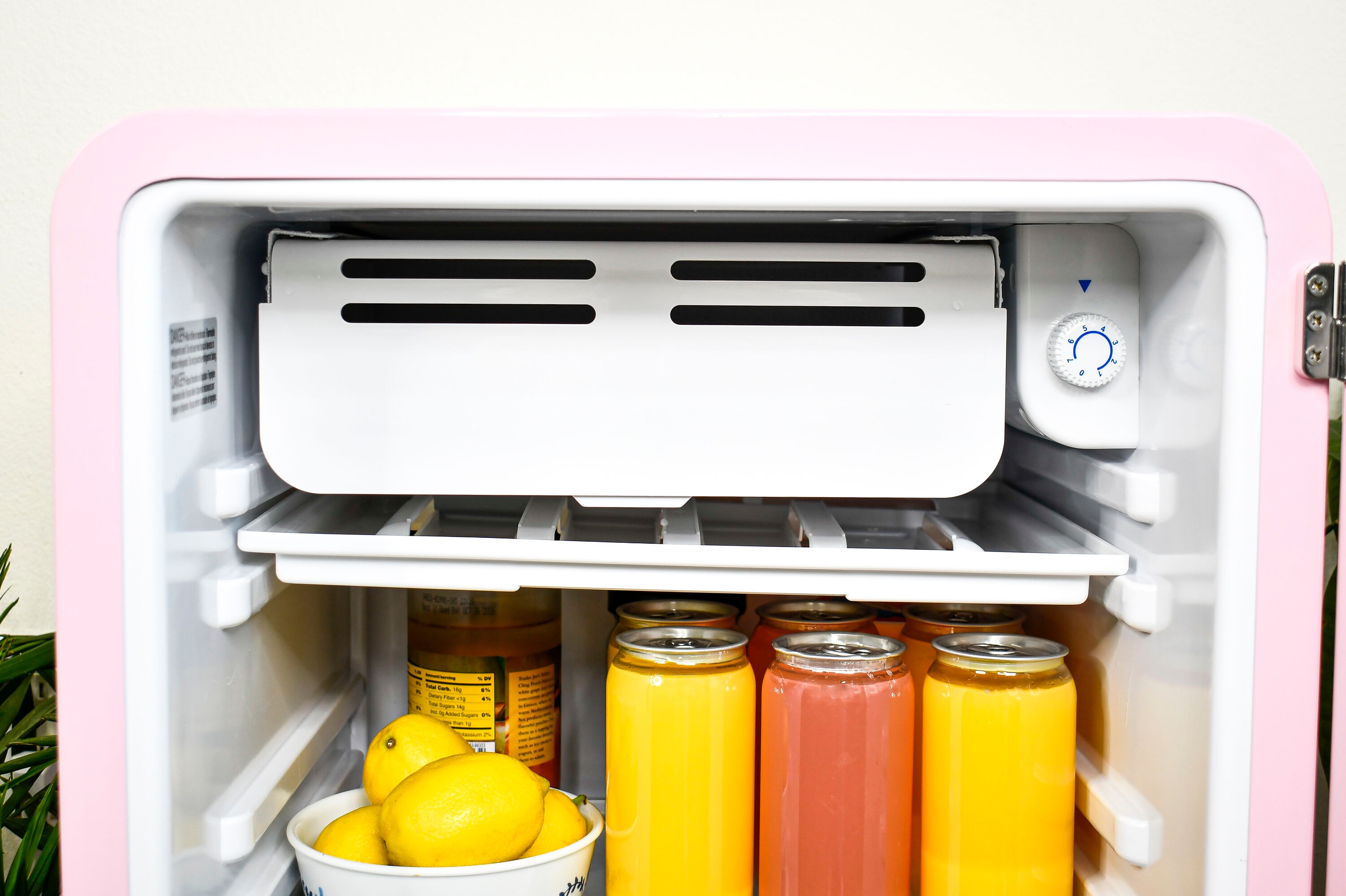 Refrigerador mini de pies cúbicos con congelador (rosa)