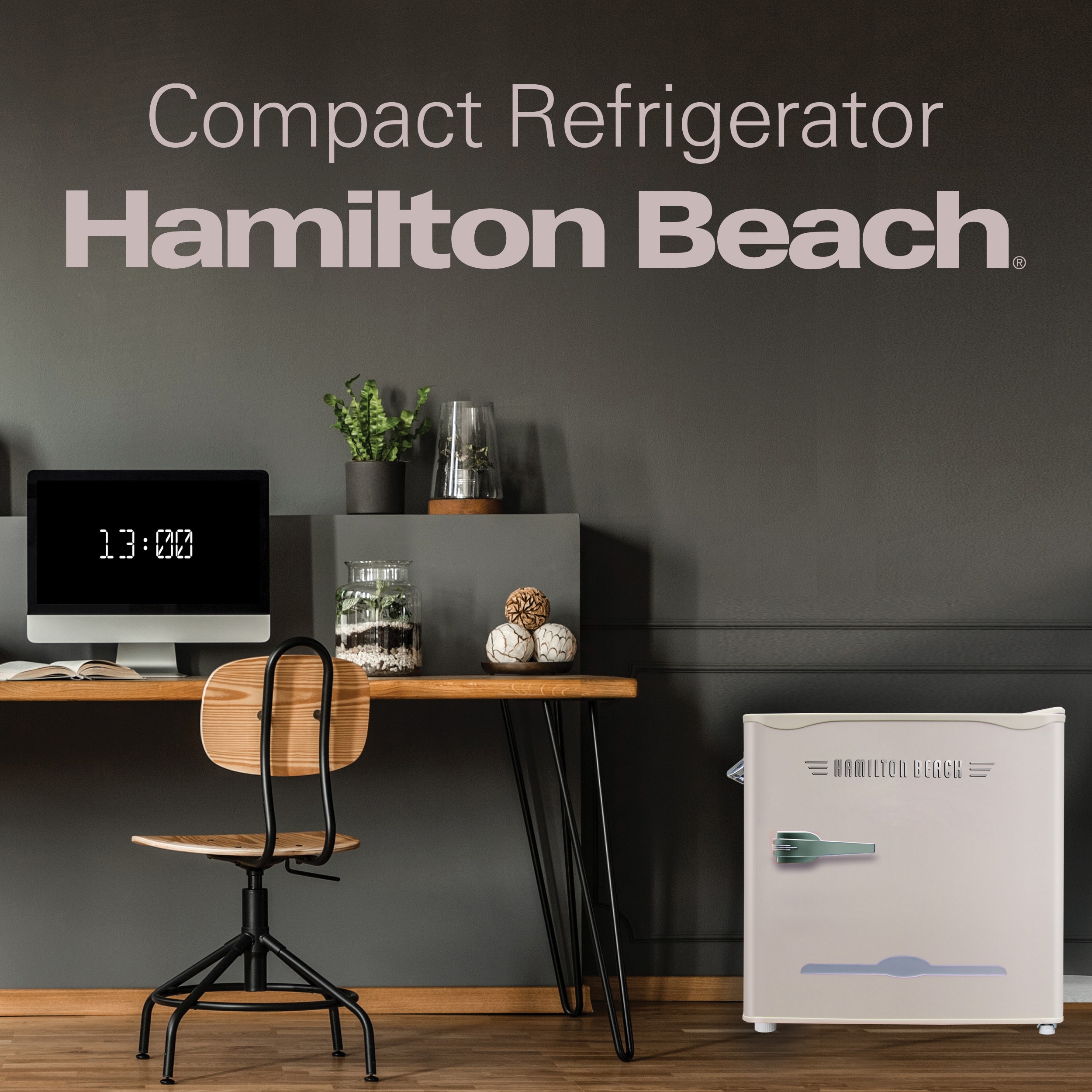Refrigerador pequeño con congelador de 1.6 pies cúbicos de Hamilton Beach (Crema)