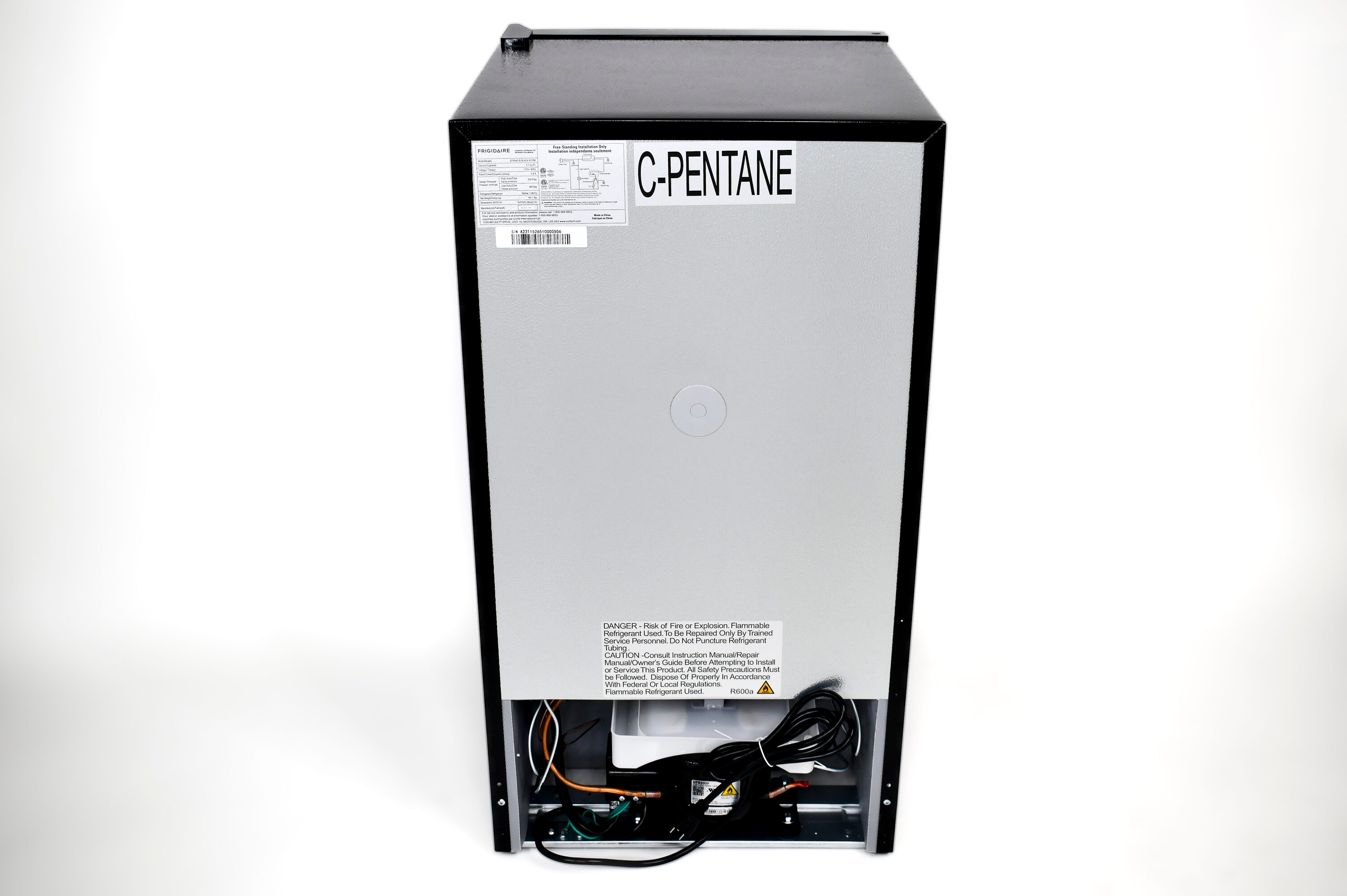 Refrigerador Mini Frigidaire de 3.2 pies cúbicos con congelador (Negro) EFR840-NEGRO