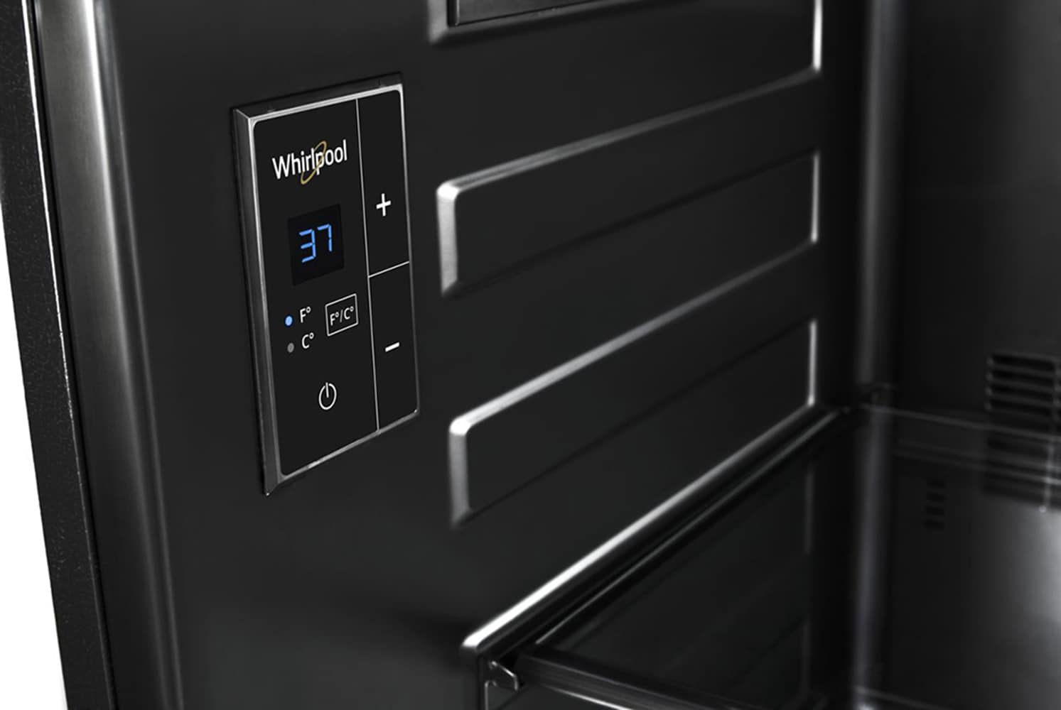 Refrigerador empotrado de acero inoxidable Whirlpool de 5.1000 pies cúbicos ENERGY STAR.