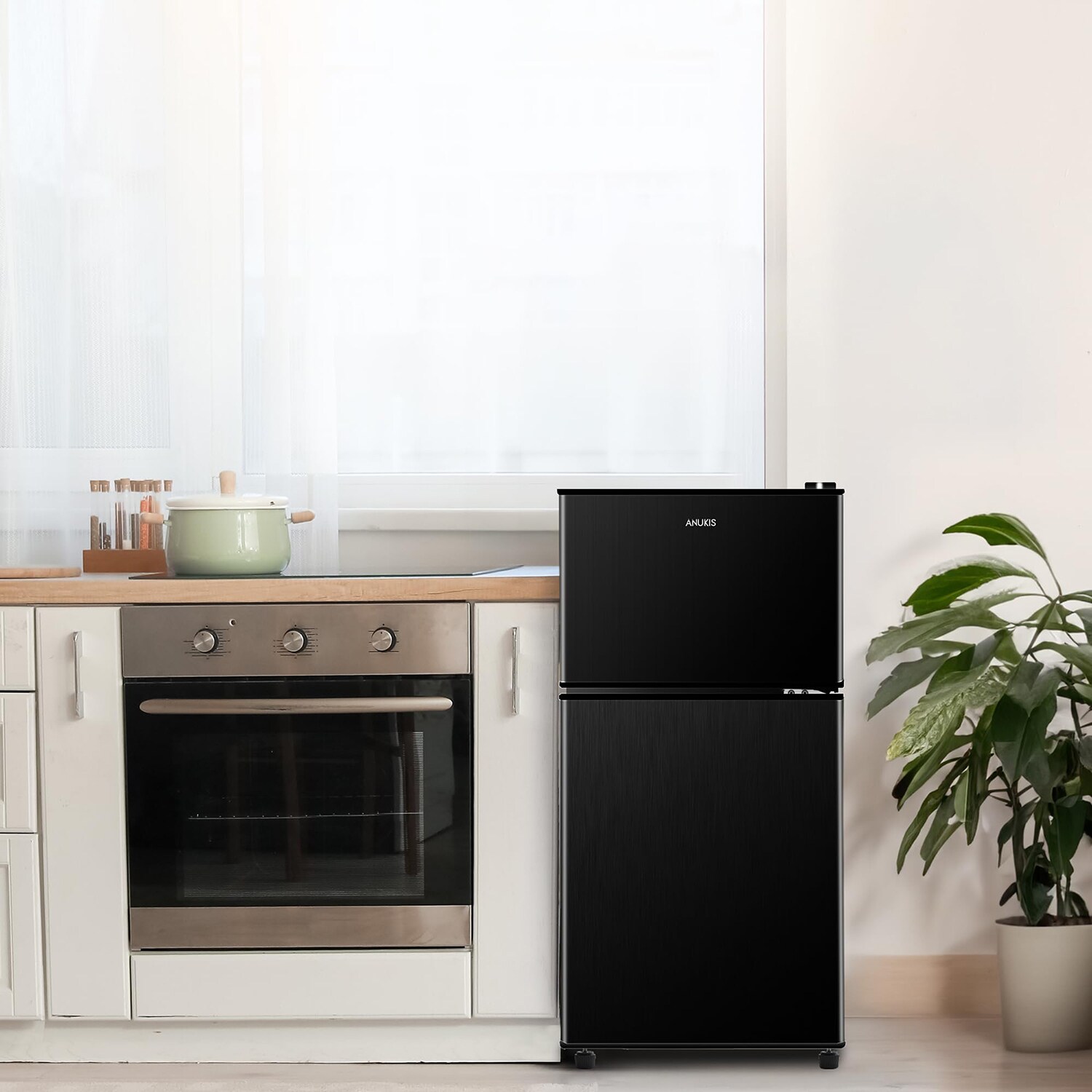 Refrigerador de 3.5 pies cúbicos con congelador (negro)