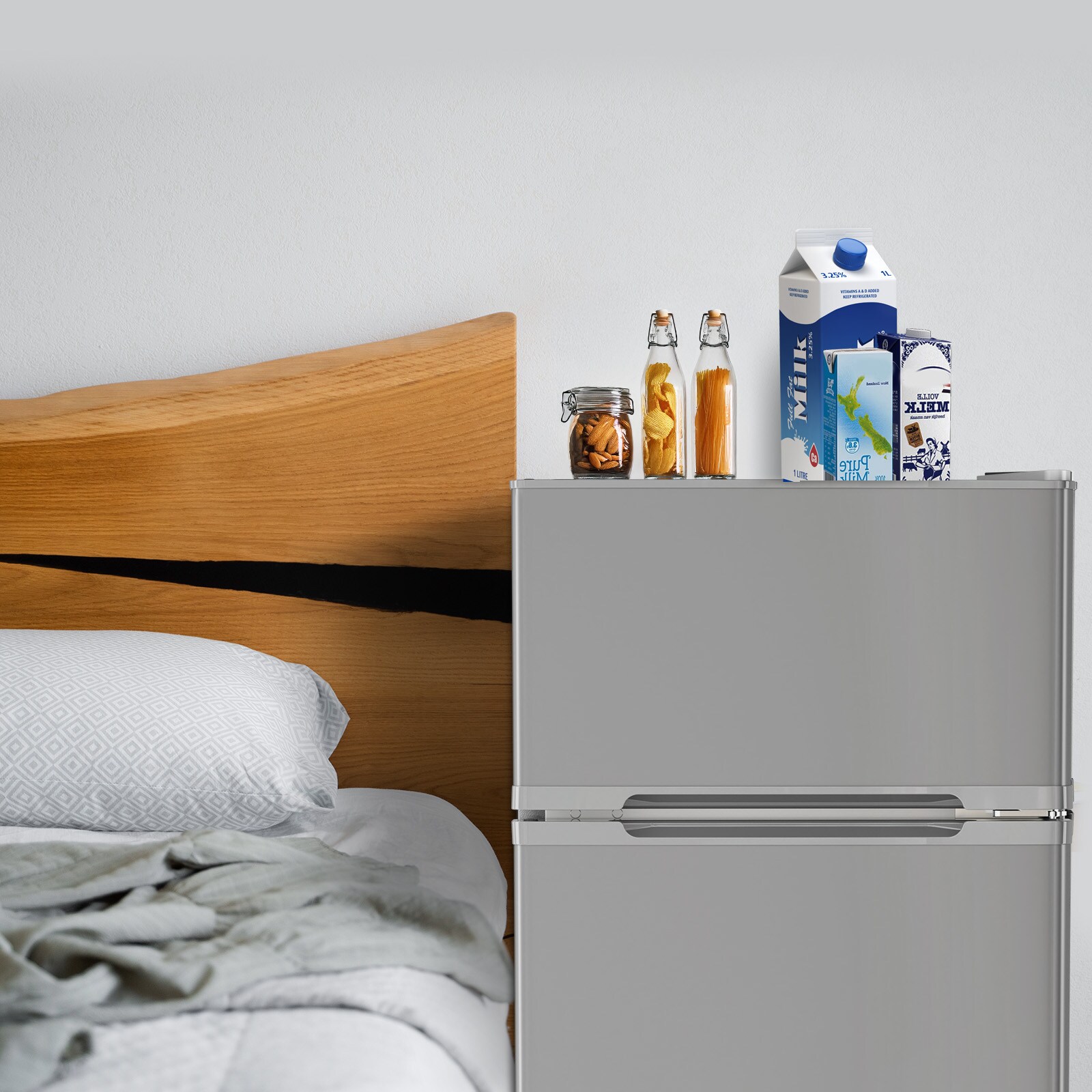 Refrigerador Mini con Congelador de 3.1 pies cúbicos (Gris) F5890GY-GRIS