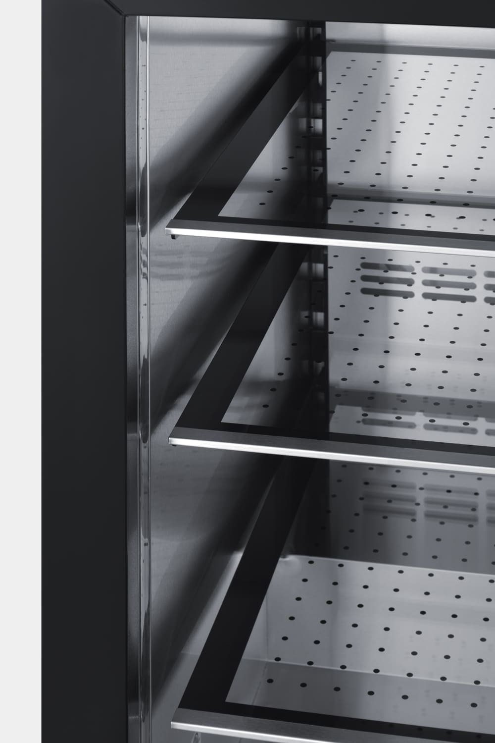 Refrigerador empotrado de acero inoxidable de 3.3 pies cúbicos de Summit Appliance
