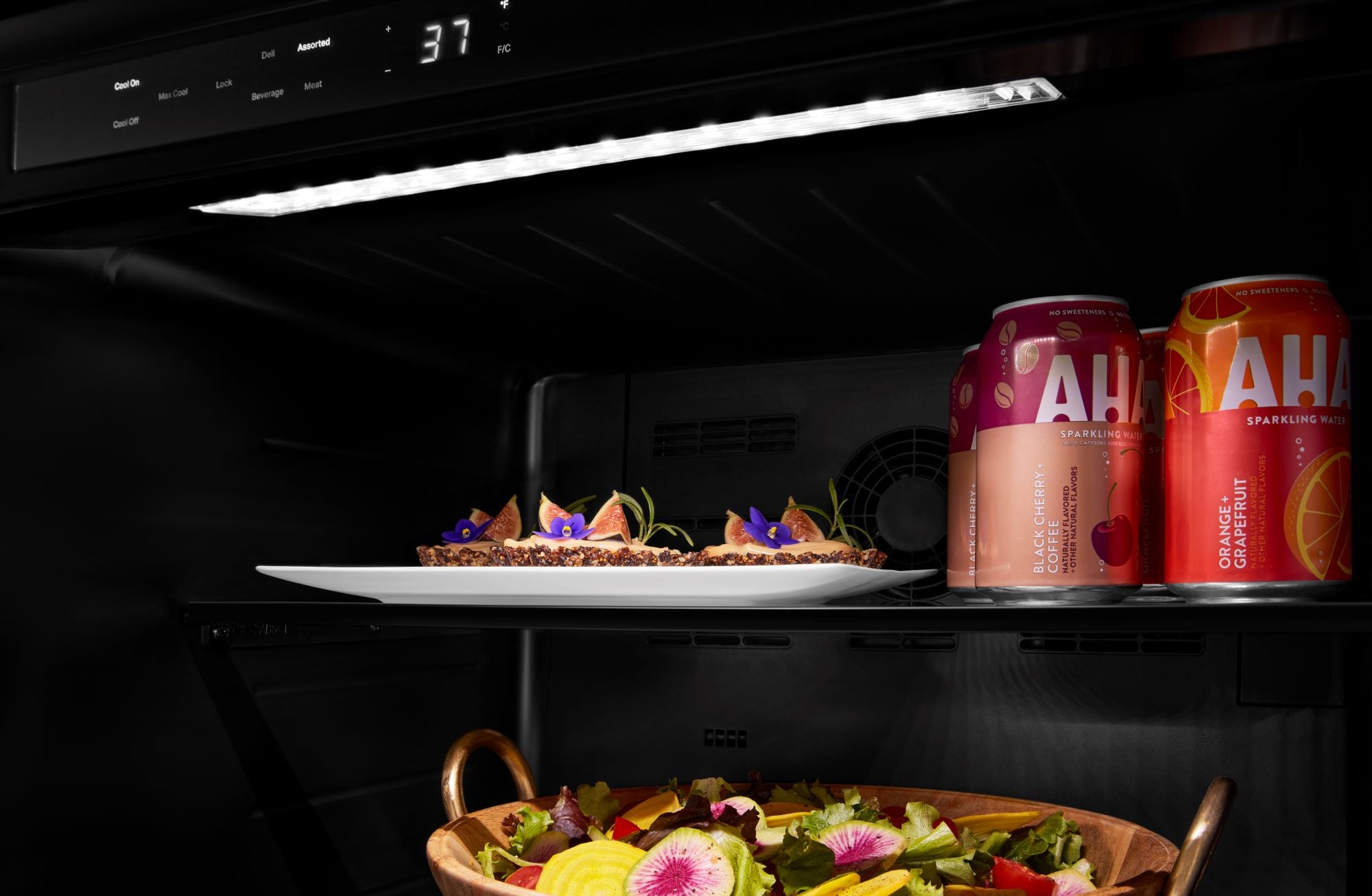 Refrigerador empotrado de 5 pies cúbicos de KitchenAid (Gabinete negro/Puerta de acero inoxidable) KURR114KSB