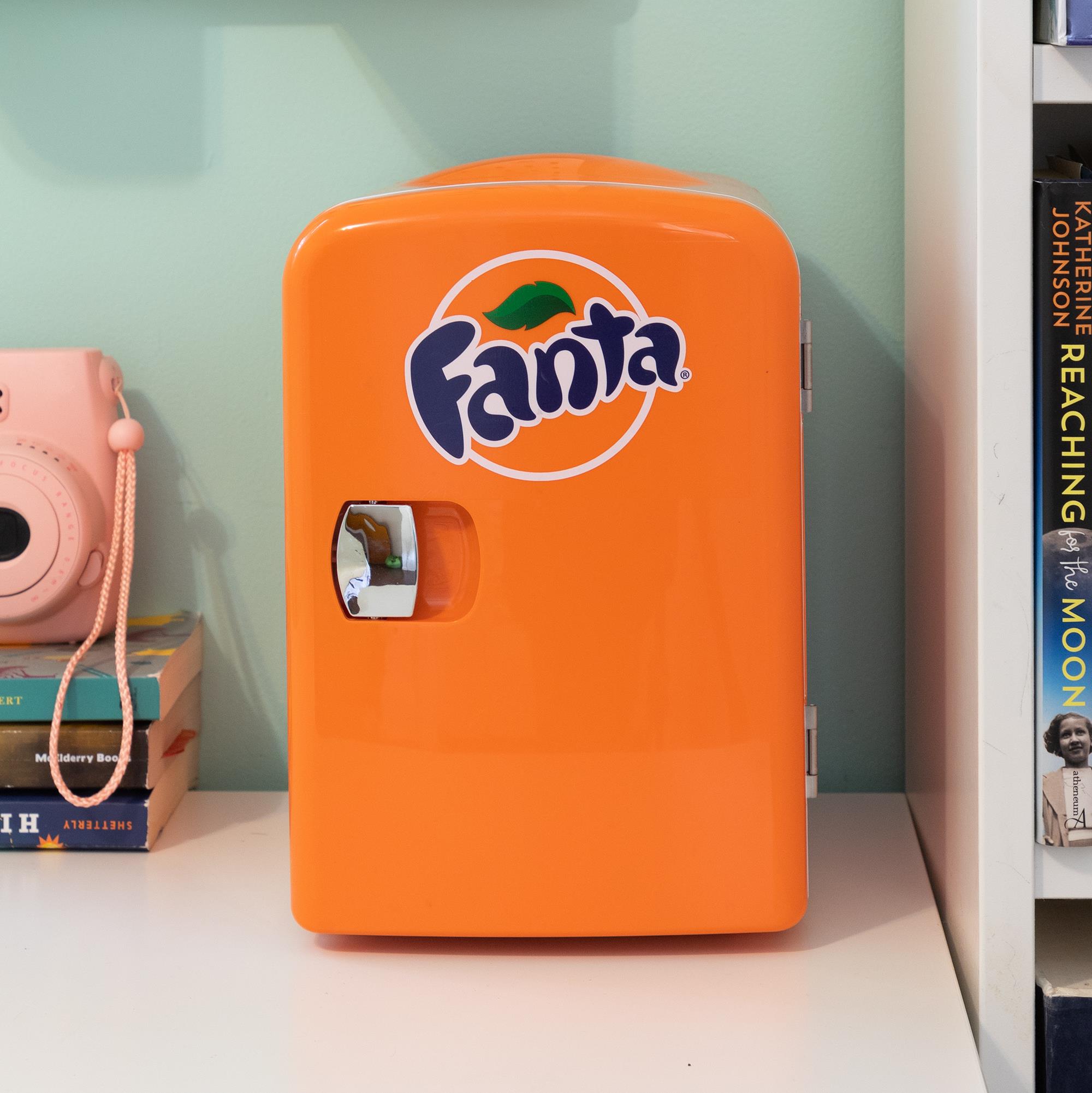 Enfriador/Calentador Portátil de 4L para 6 Latas de Coca-Cola Fanta (Naranja) 0.14 Pies Cúbicos FA04