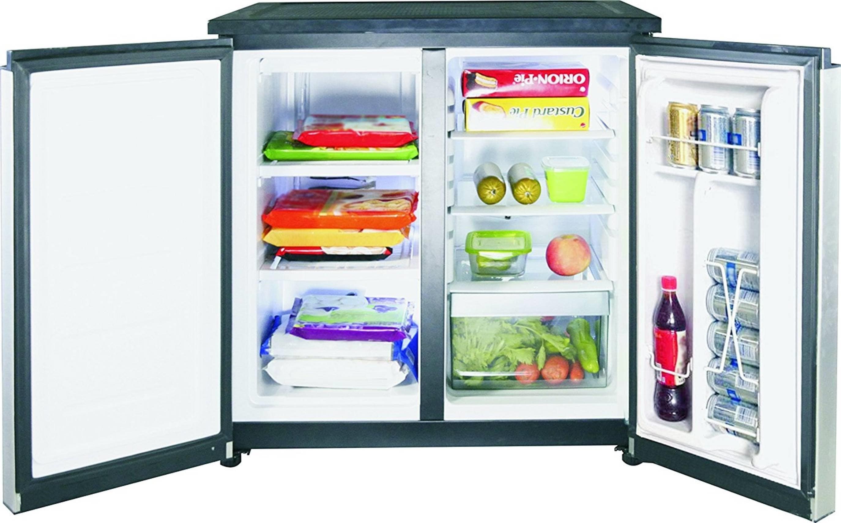 Refrigerador pequeño de 5.5 pies cúbicos con congelador (Gabinete negro con puertas plateadas)