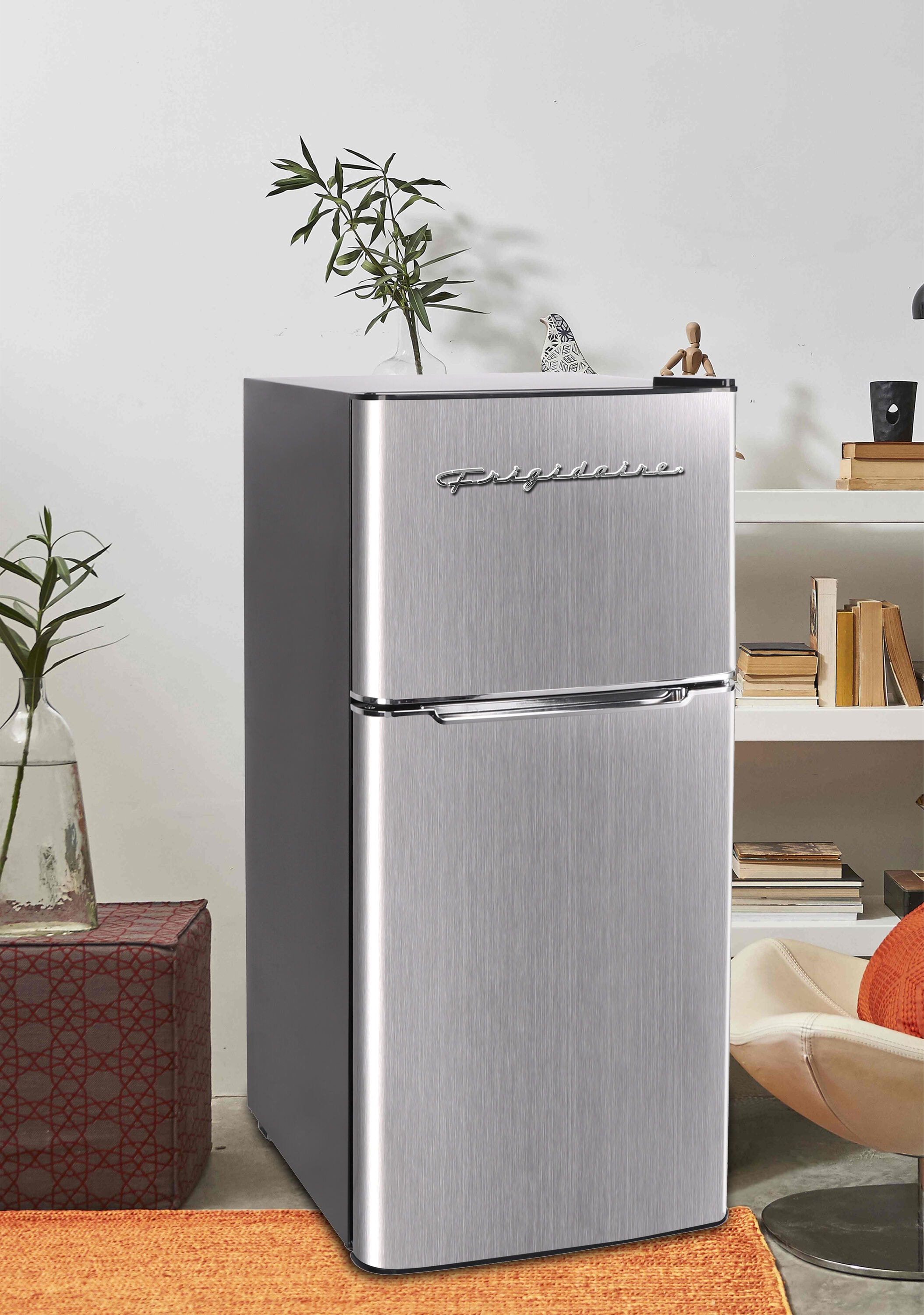 Refrigerador Frigidaire de 4.7 pies cúbicos con congelador (Acero inoxidable) EFR451