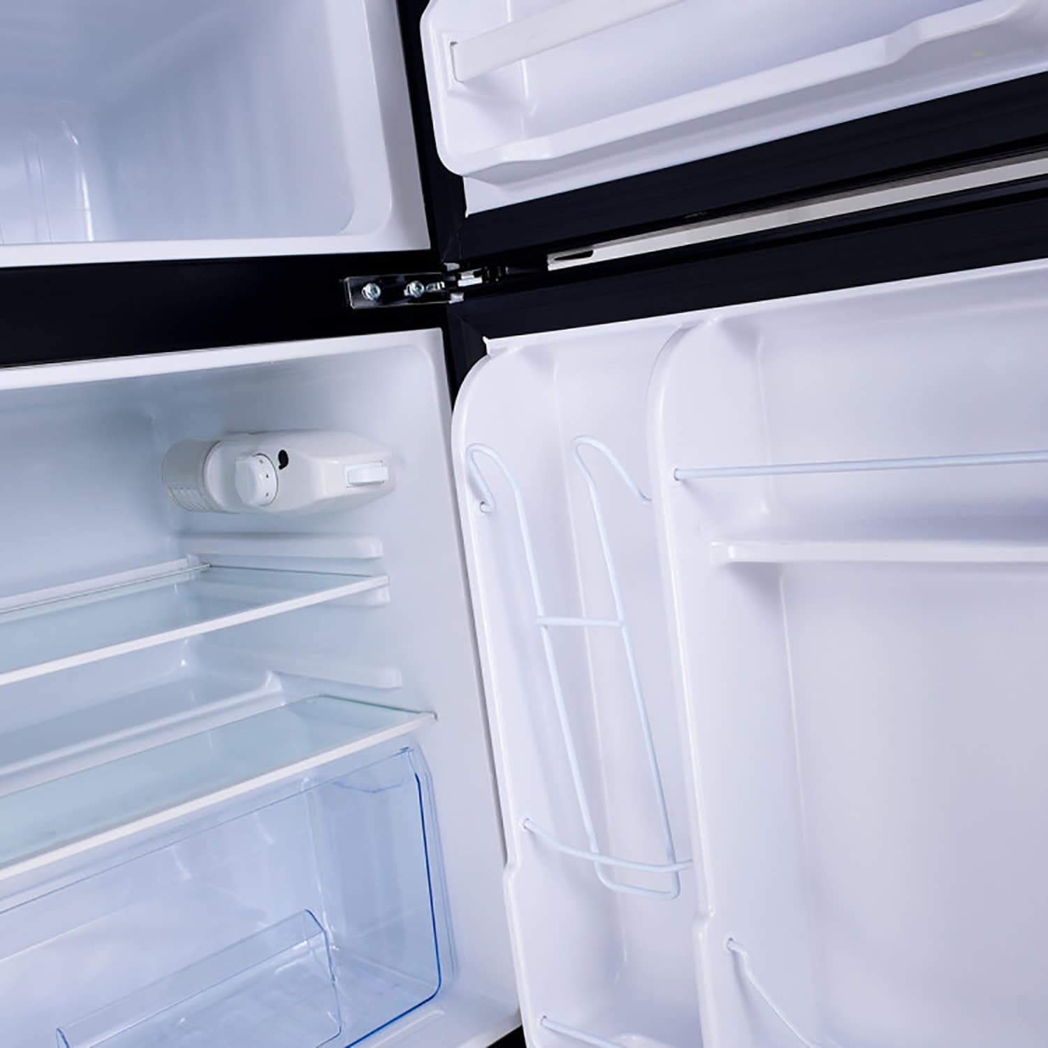 Refrigerador Compacto de Acero Inoxidable de 3.2 pies cúbicos con Congelador (Gris)