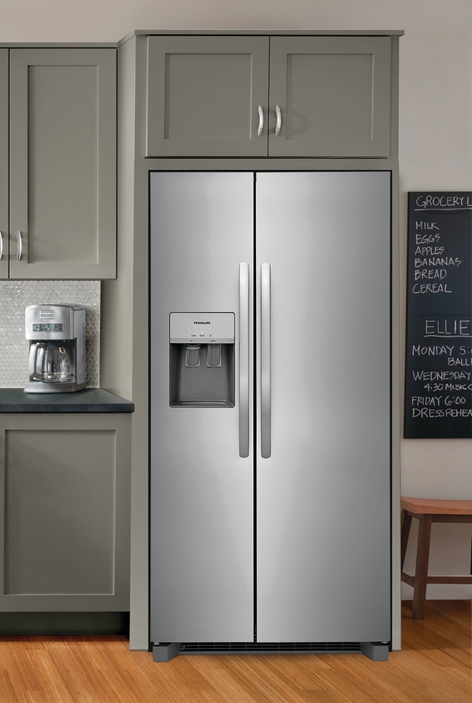 Refrigerador Frigidaire de 25.6 pies cúbicos con dispensador de hielo y agua (Acero inoxidable resistente a huellas dactilares) Certificado ENERGY STAR de lado a lado FRSS26L3AF
