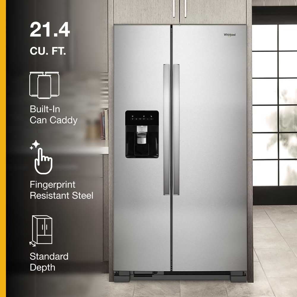 Refrigerador Whirlpool de 21.4 pies cúbicos con dispensador de hielo y agua en la puerta y cajón interior para latas, acabado negro resistente a huellas dactilares.