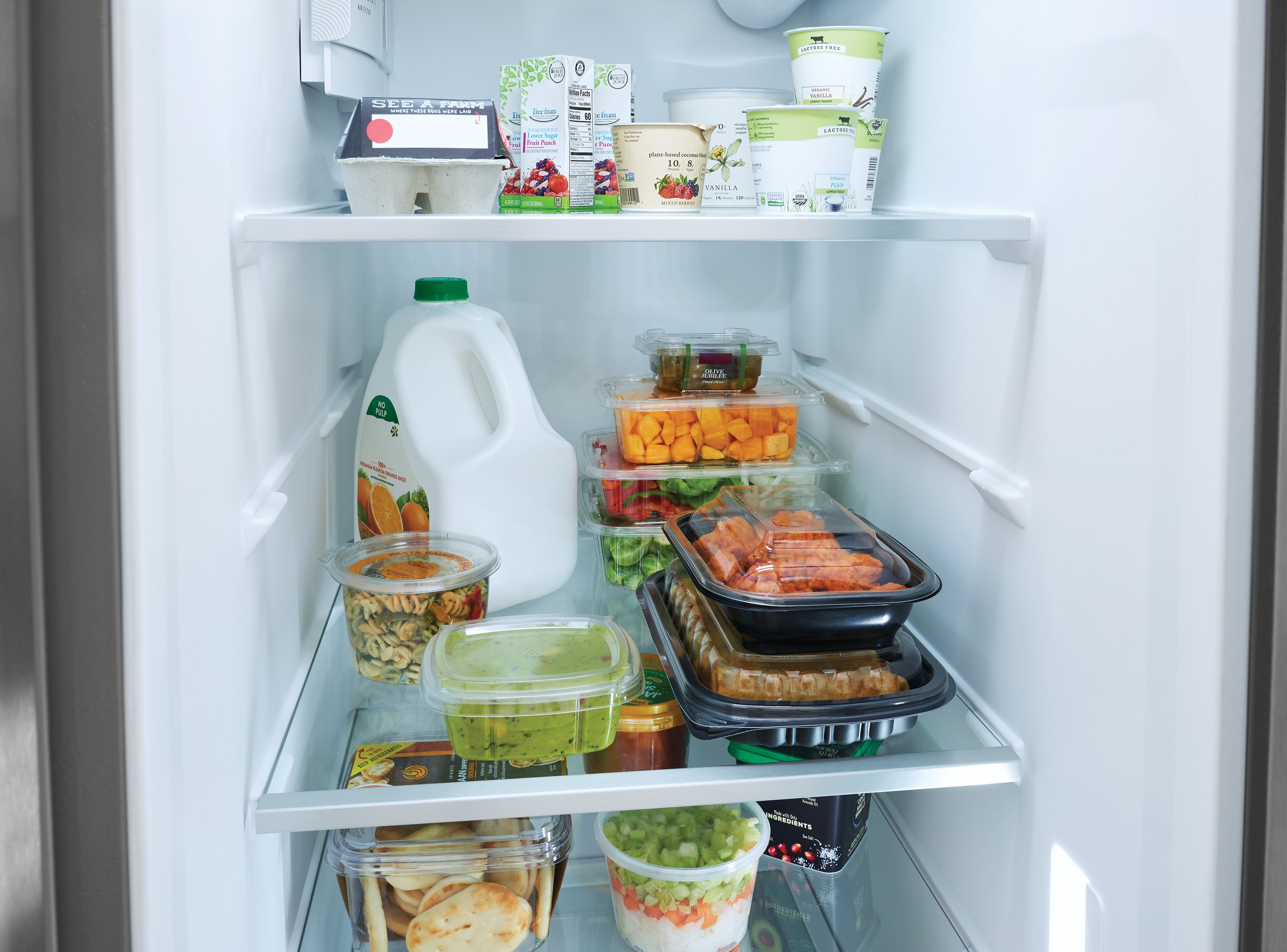 Refrigerador Frigidaire Gallery de 26 pies cúbicos con dispensador de hielo y agua en acero inoxidable a prueba de huellas dactilares (certificado por ENERGY STAR)