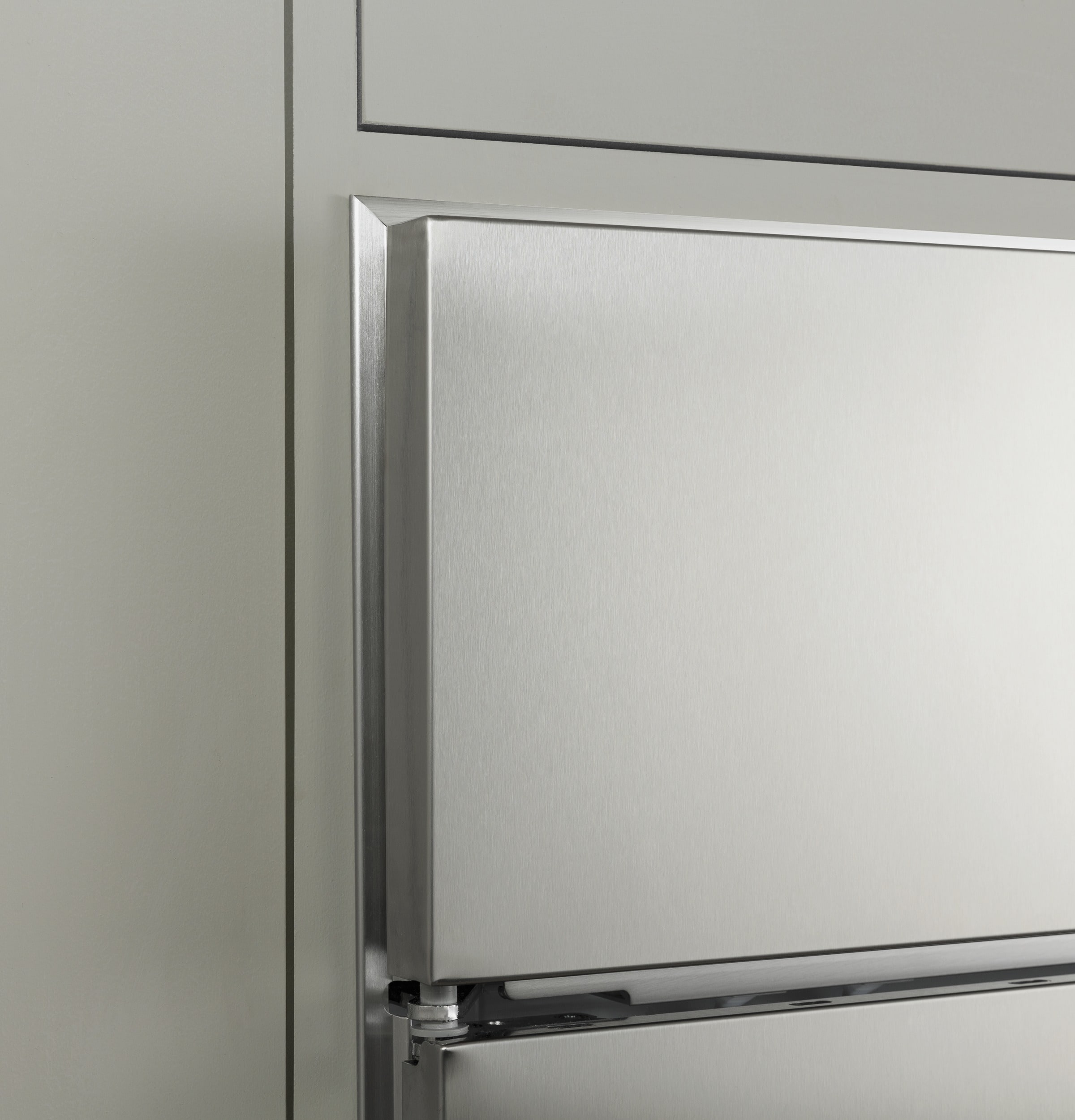 Refrigerador Side-by-Side empotrable de 24.5 pies cúbicos con profundidad de mostrador, compatible con Smart, dispensador de agua y hielo (acero inoxidable)