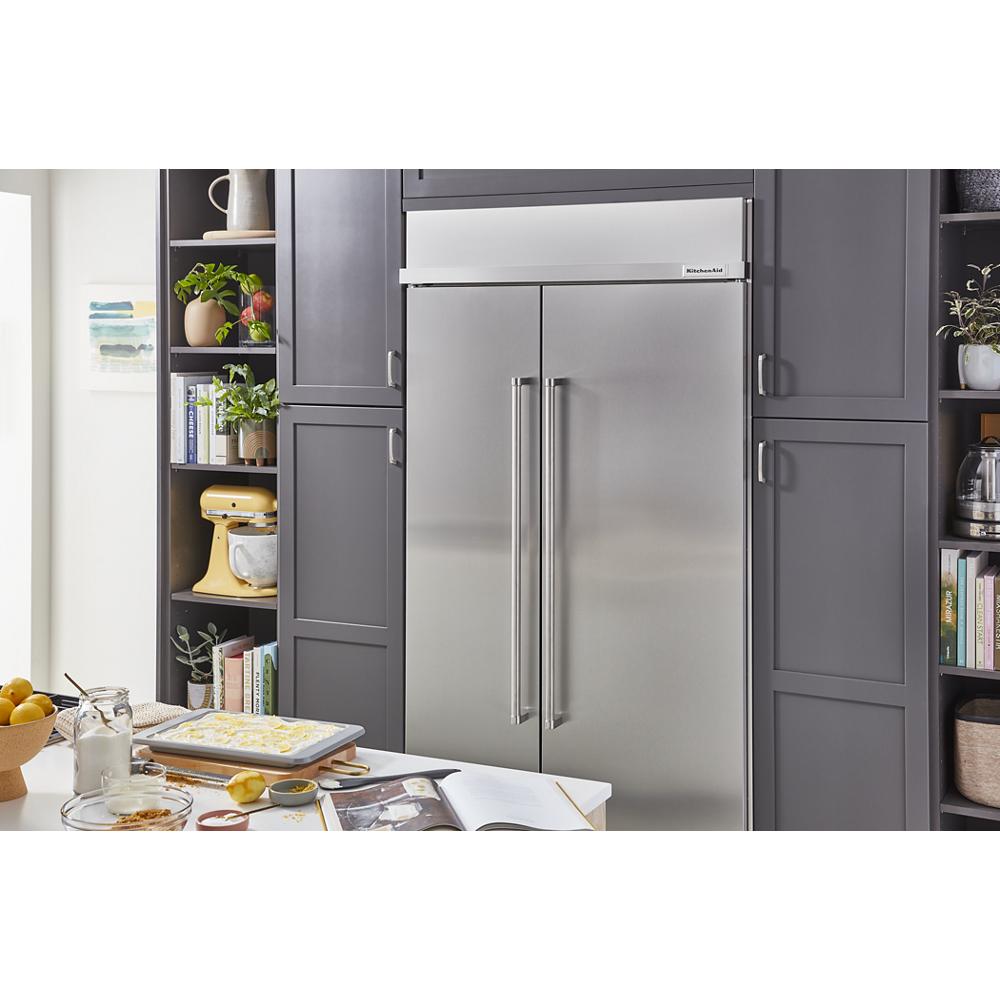 Refrigerador empotrado de 30 pies cúbicos con máquina de hielo de KitchenAid (acero inoxidable con acabado PrintShield) – Estilo Lado a Lado de Profundidad de Mostrador
