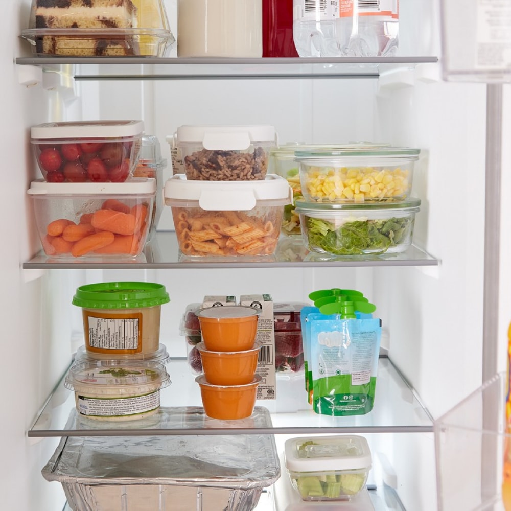 Refrigerador de estilo americano con despachador de agua y hielo, 20.6 pies cúbicos de capacidad, acabado en acero inoxidable resistente a las huellas dactilares.