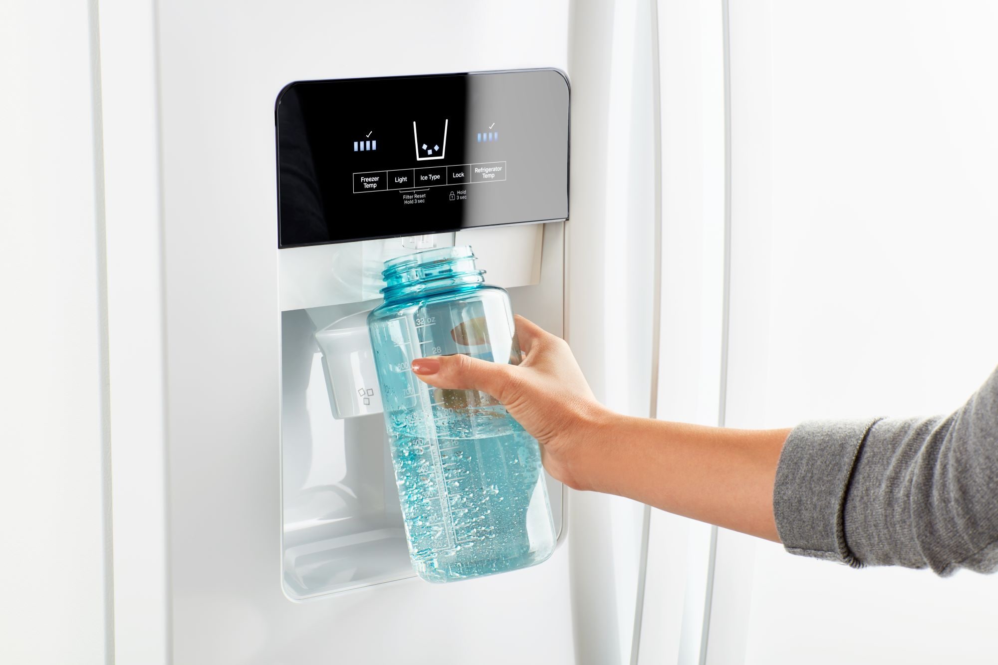 Refrigerador lado a lado Whirlpool de 24.6 pies cúbicos con fabricador de hielo, dispensador de agua y hielo (Blanco) Certificado ENERGY STAR WRS335SDHW