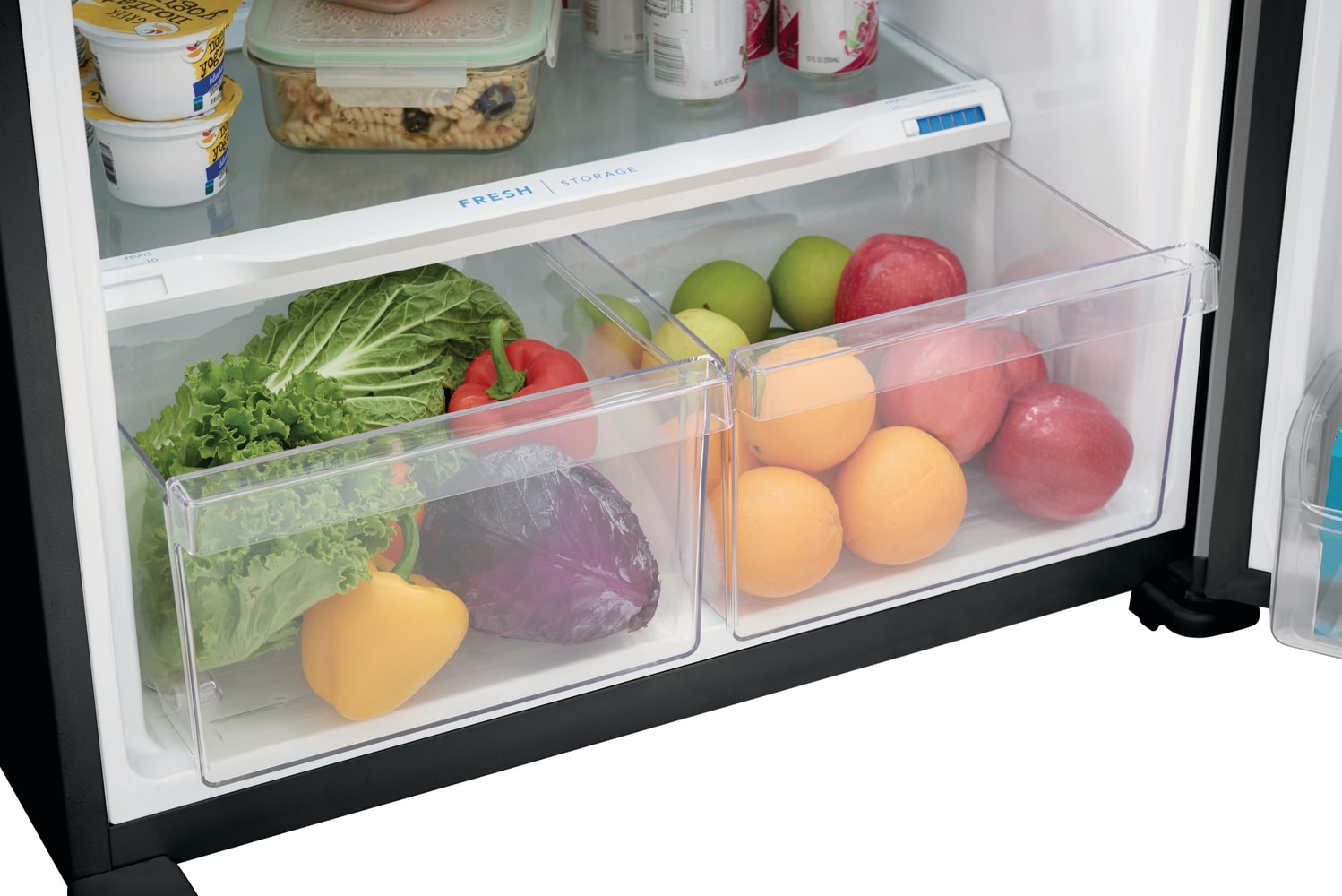 Refrigerador Top-Freezer de 20 pies cúbicos con resistencia a huellas dactilares en acero inoxidable, listo para el garaje LFTR2045VF de Frigidaire.
