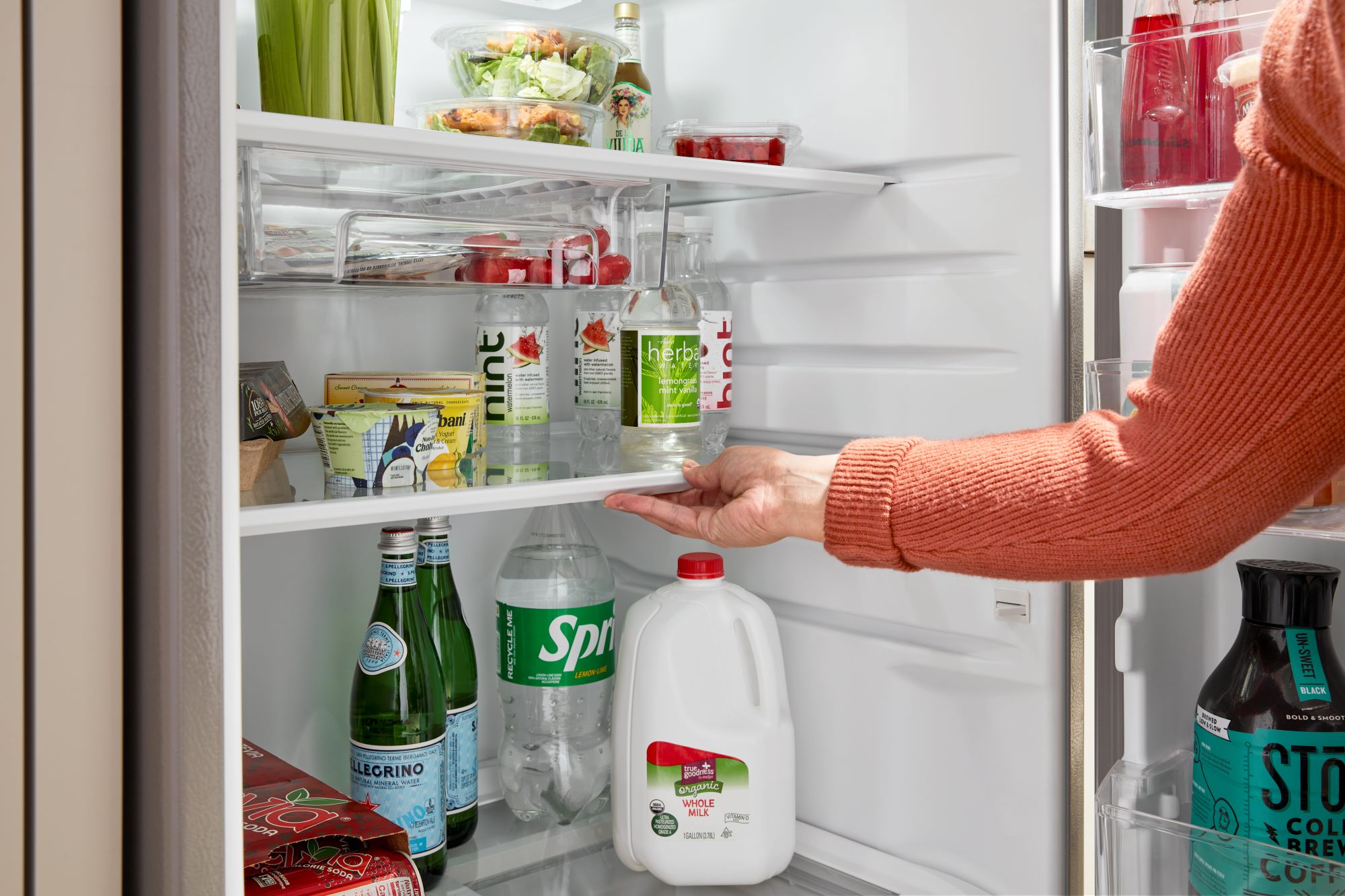 Refrigerador de Puerta Superior de 16.3 pies cúbicos Whirlpool (Negro) Certificado ENERGY STAR WRTX5328PB