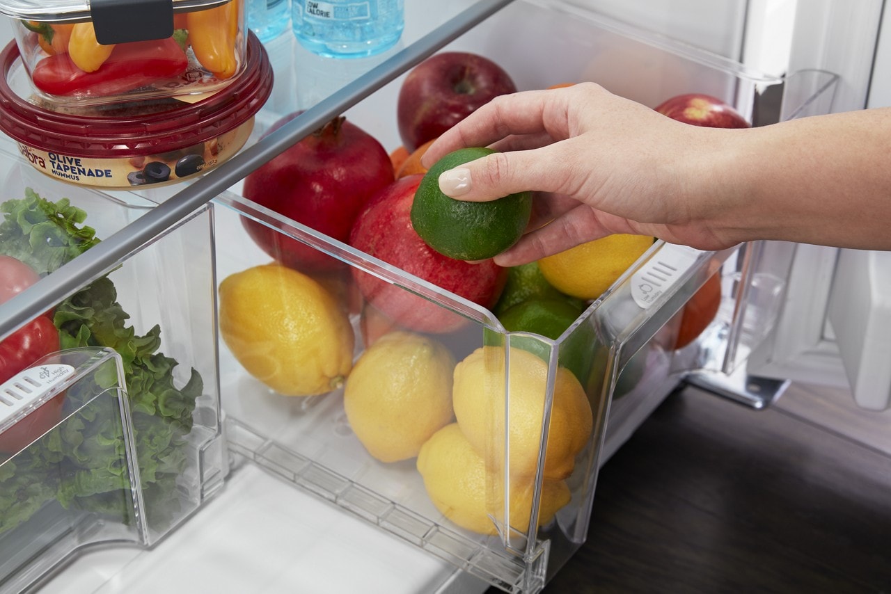 Refrigerador Maytag de 18.2 pies cúbicos con congelador superior (Blanco) MRT118FFFH