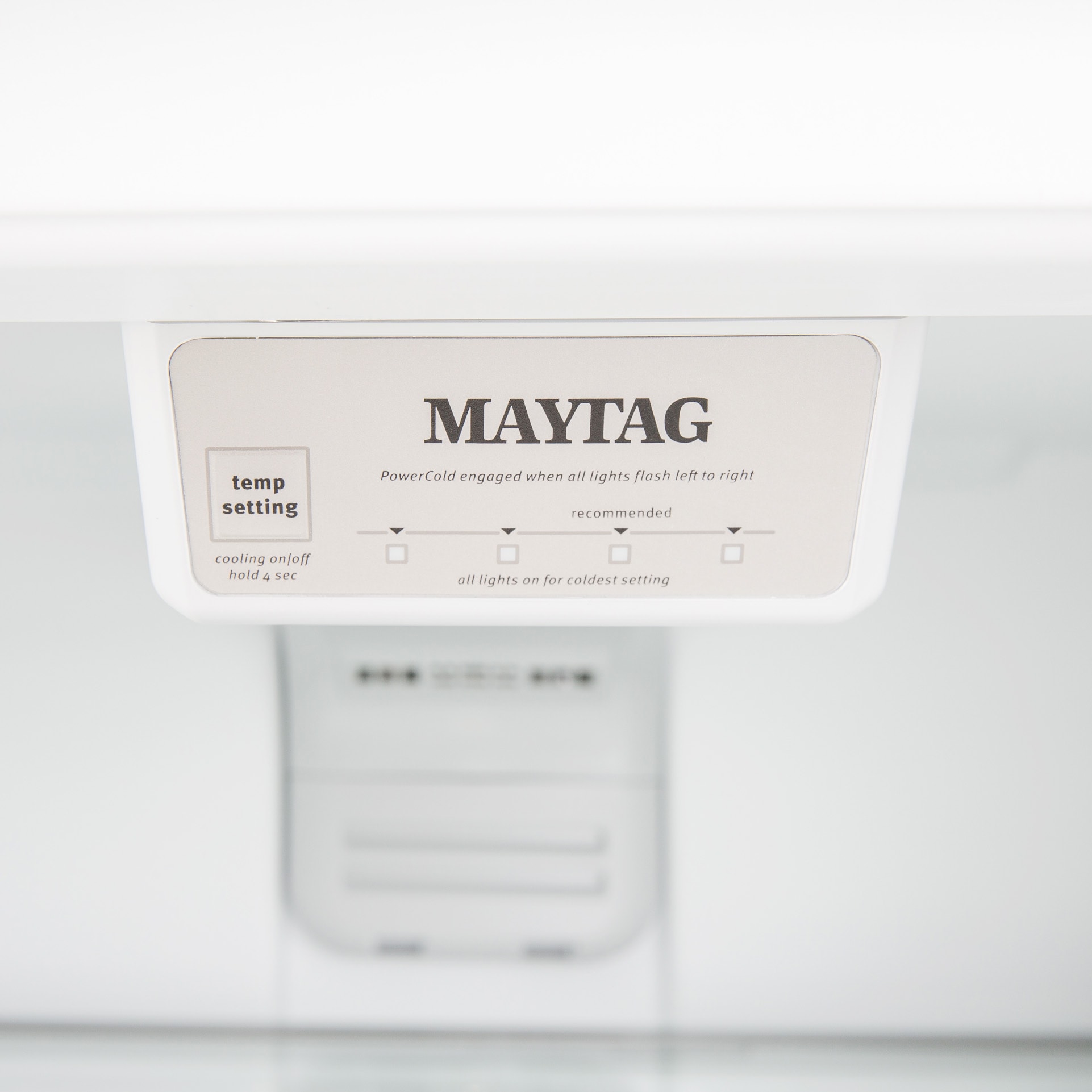 Refrigerador Maytag de 18.2 pies cúbicos con congelador superior (Blanco) MRT118FFFH