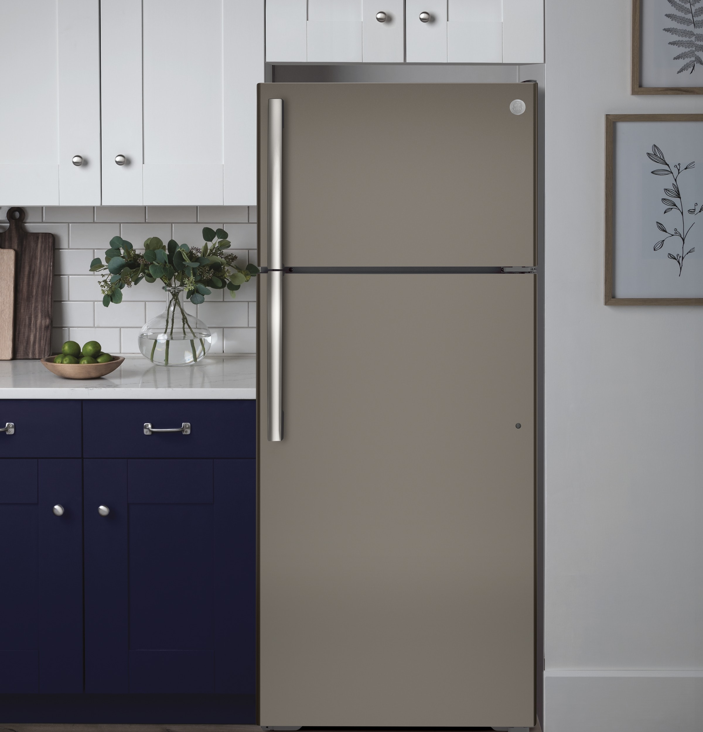 Refrigerador congelador superior de 17.5 pies cúbicos (gris) certificado ENERGY STAR