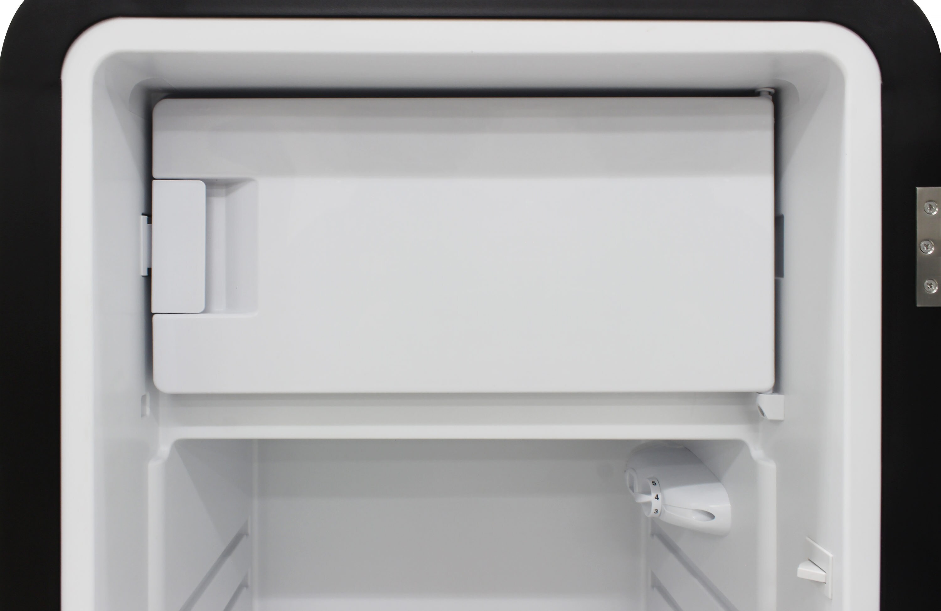 Refrigerador Brama de 9.9 pies cúbicos de Profundidad de mostrador con congelador superior (Negro) BR-RETRO-01-BLK