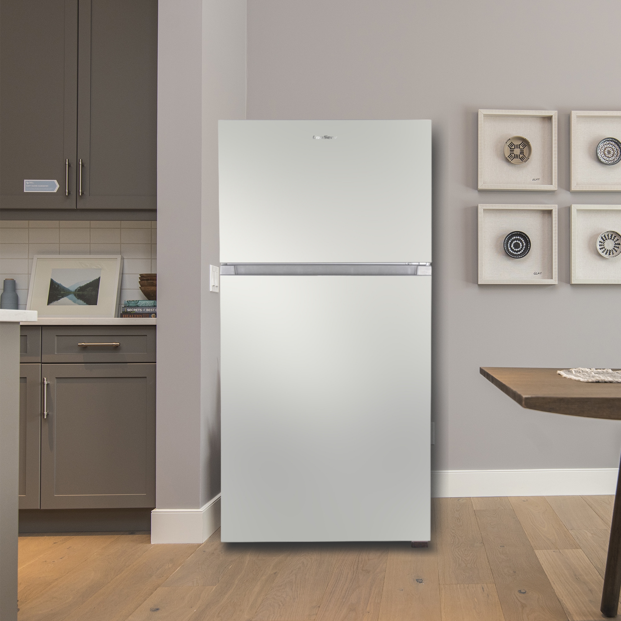 Refrigerador de Puerta Reversible con Fabricador de Hielo Integrado de 18 pies cúbicos con Congelador Superior y Certificado ENERGY STAR
