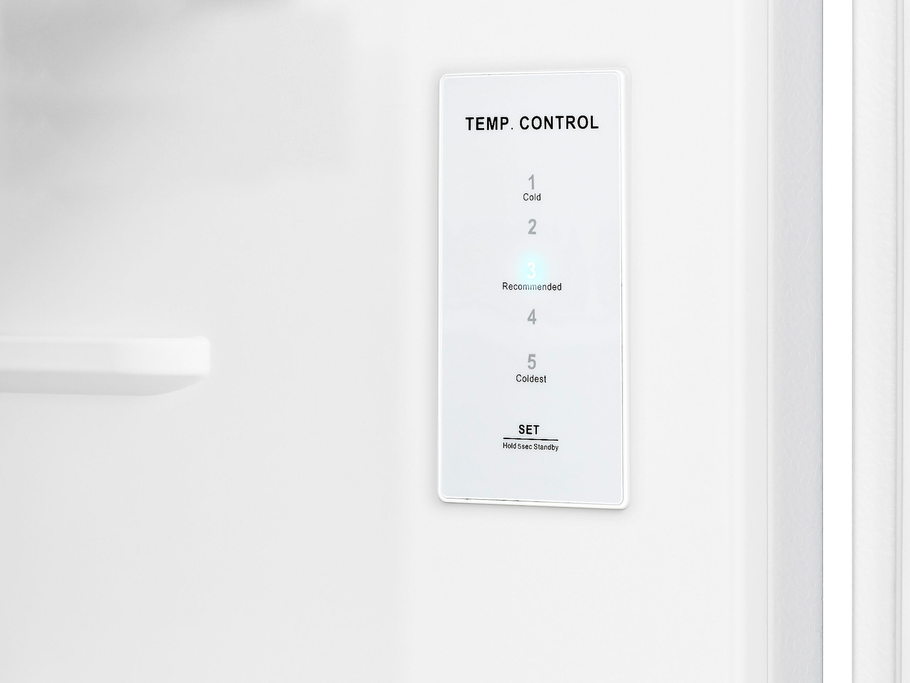 Refrigerador de 18 pies cúbicos con congelador superior (blanco) listo para garaje y certificado ENERGY STAR Hisense HRT180N6AWE