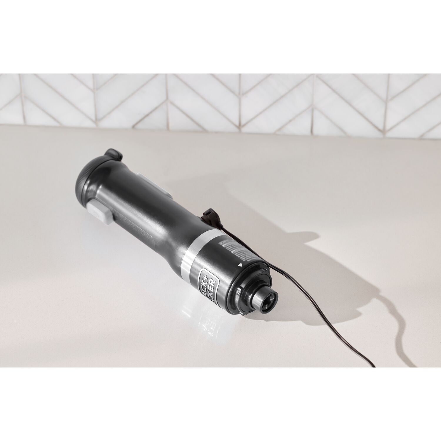 Licuadora de inmersión BLACK+DECKER de 5 velocidades y 220 watts con tarro accesorio (negro)