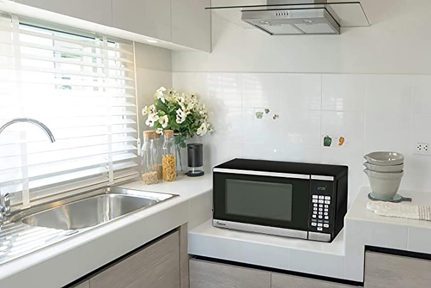 Horno de microondas de encimera de acero inoxidable de 0.7 pies cúbicos (menos de 1.5 pies cúbicos) y 700 vatios Impecca (WCM0771ST697)
