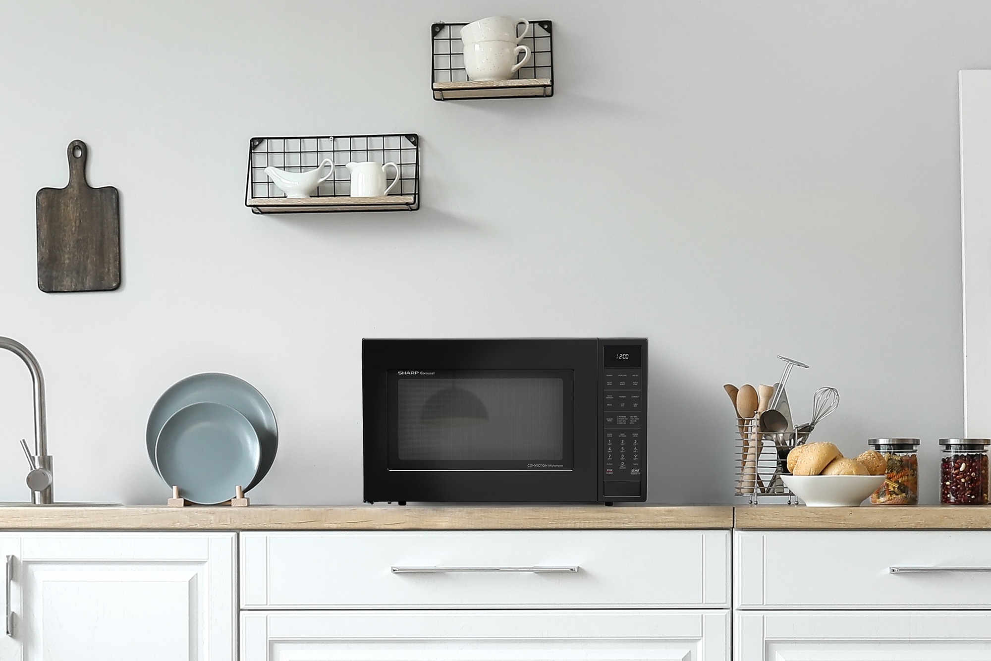 Microondas de Convección de Mostrador con Controles de Cocción con Sensor de 900 Watts y 1.5 pies cúbicos (Negro)