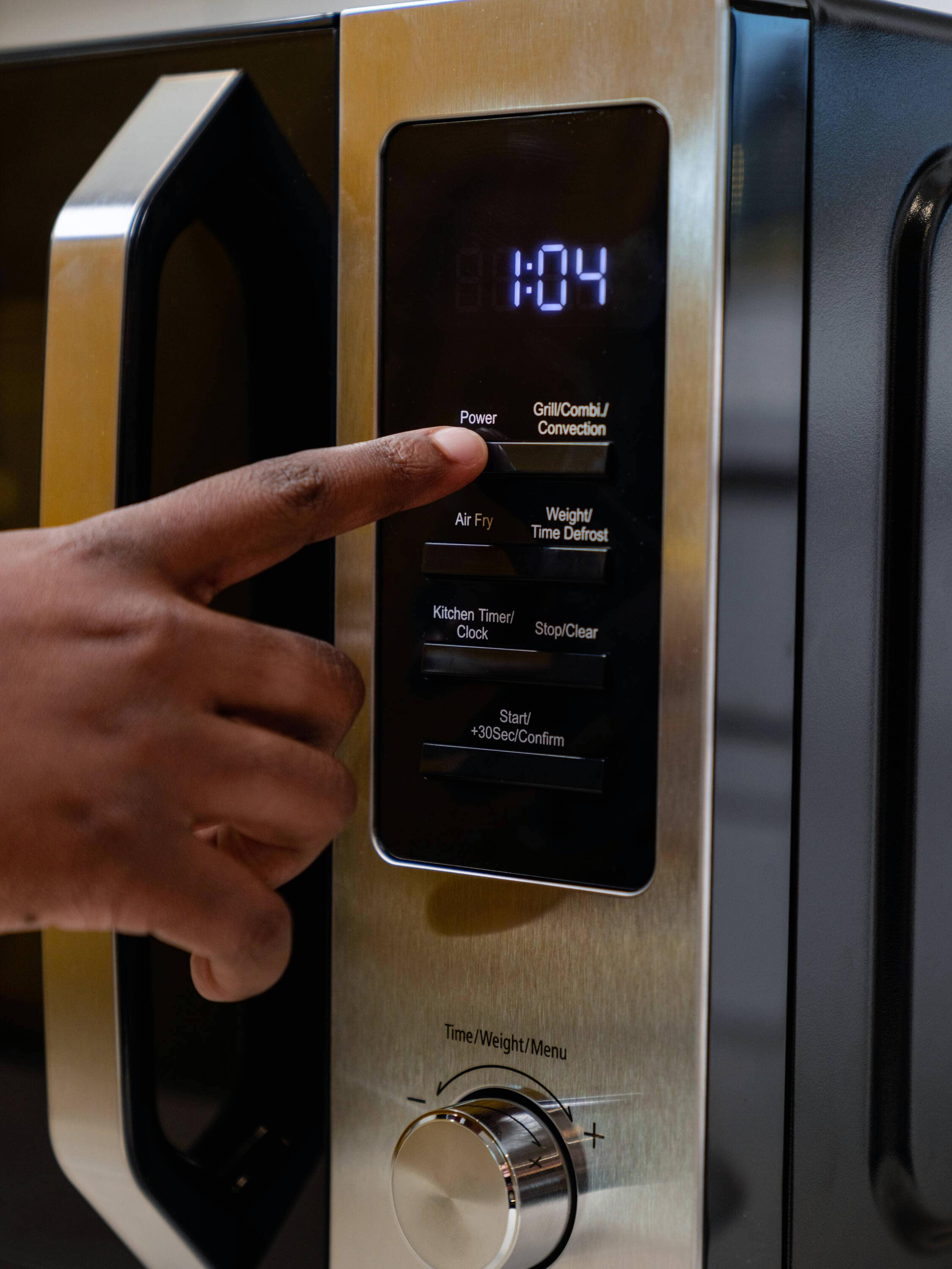 Horno de Microondas Convencional de Sobremesa con Freidora de Aire de 1000 Watts y Capacidad de 1 pies cúbicos (Menos de 1.5 pies cúbicos) de Magic Chef (Acero Inoxidable) MC110AMST
