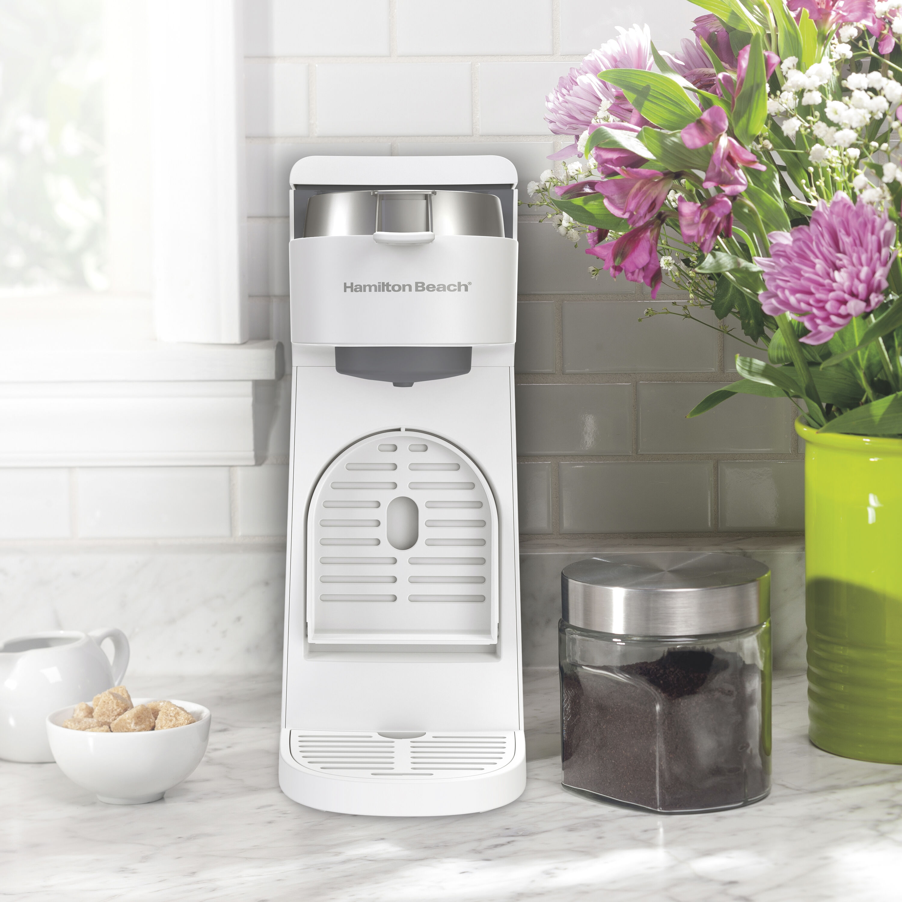 Hamilton Beach La Cafetera Individual The Scoop con un Reservorio de Agua para 3 Tazas (BLANCO) 47621