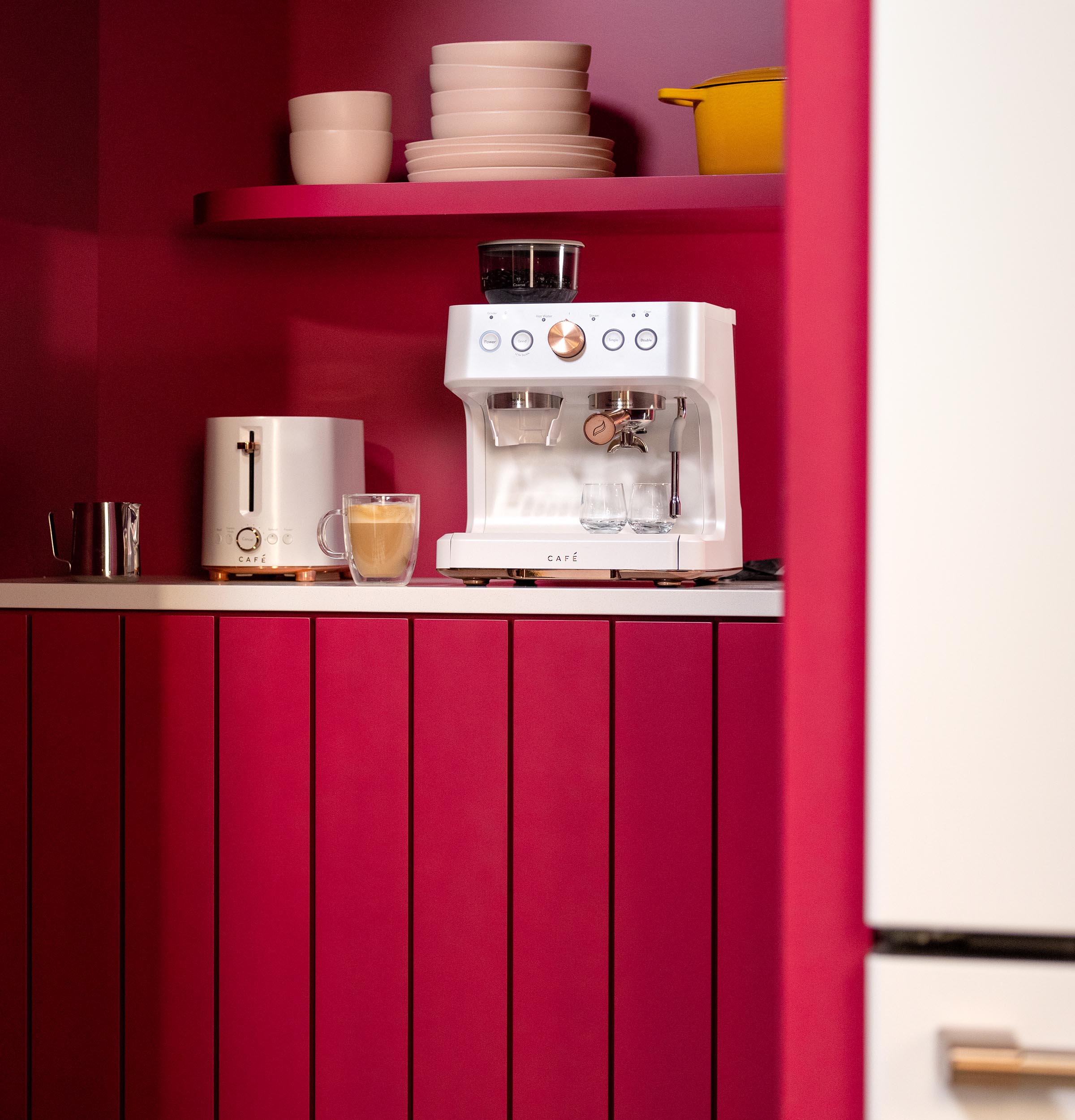 Máquina de Espresso Café Bellissimo Semiautomática de Acero Inoxidable Programable con Wi-Fi y Bandeja de Goteo (Blanco Mate)