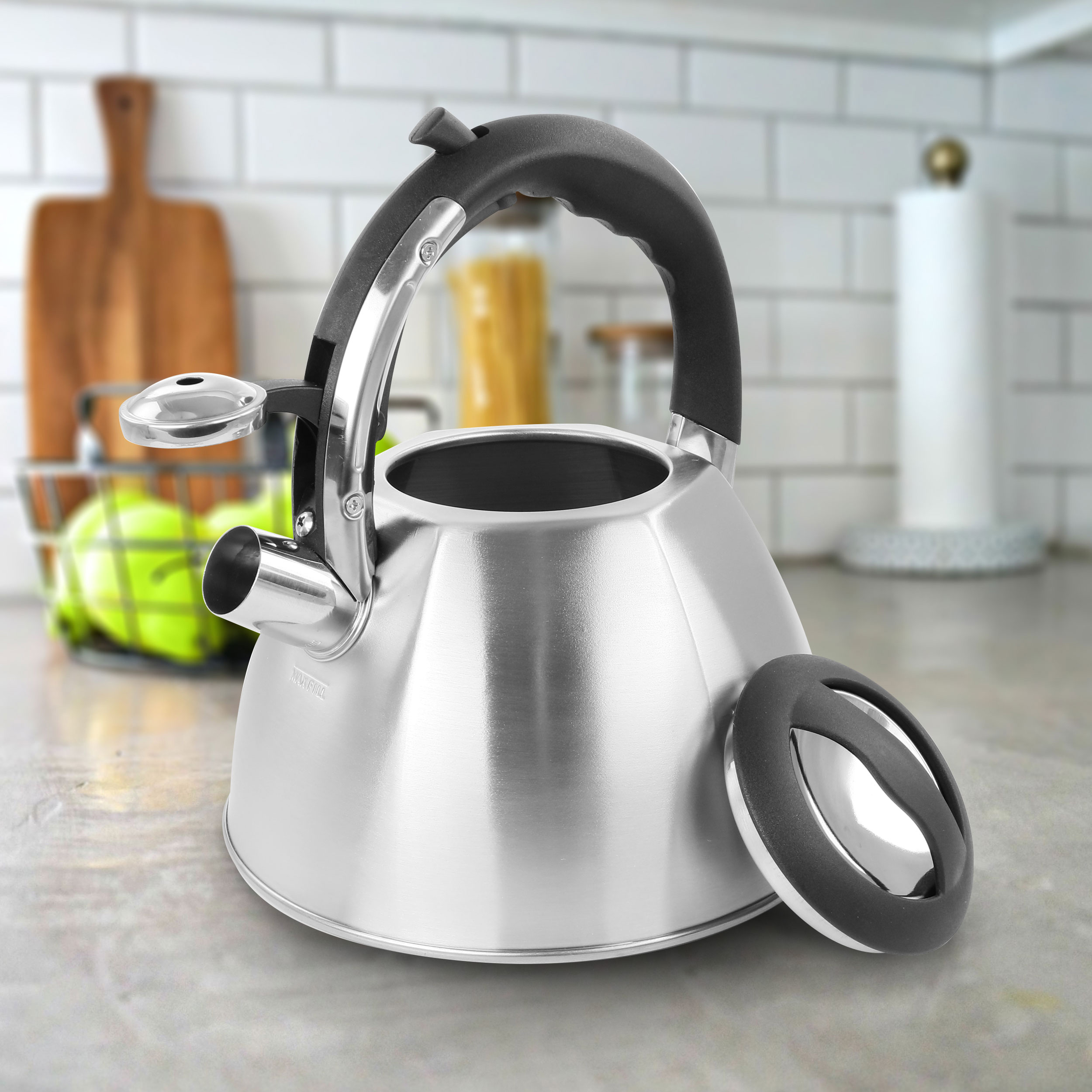 Hervidor eléctrico inalámbrico de acero inoxidable de 11 tazas de Mr. Coffee