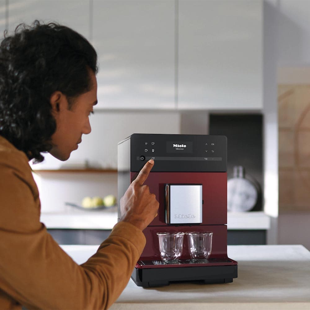 Cafetera Automática Miele CM5310 Silence para 2 Tazas con Programación Residencial y Apagado Automático (Rojo Tayberry) CM5310 TR