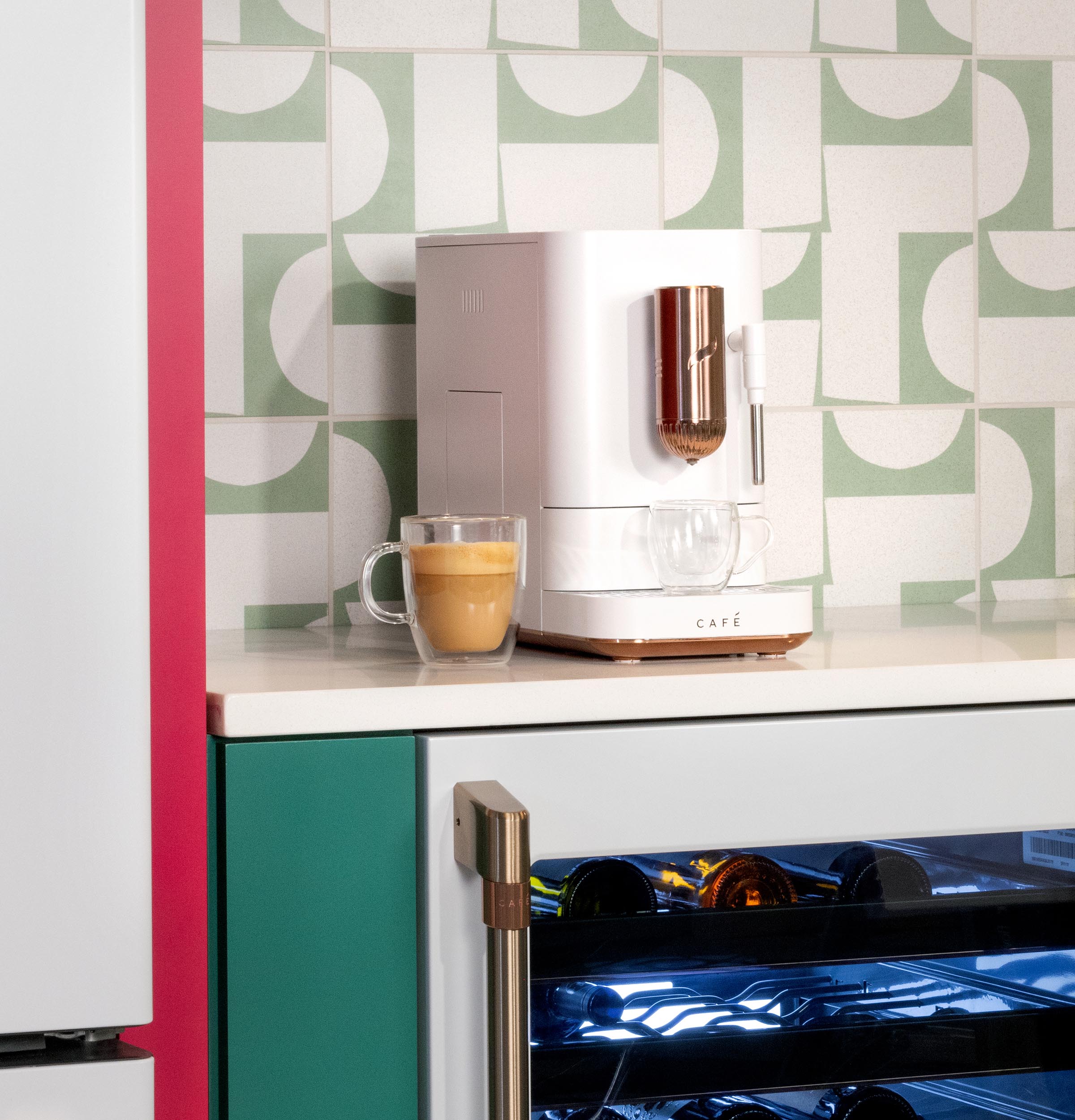 Cafetera Express de Acero Inoxidable Programable con Wi-Fi y Bandeja de Goteo (Blanco Mate)