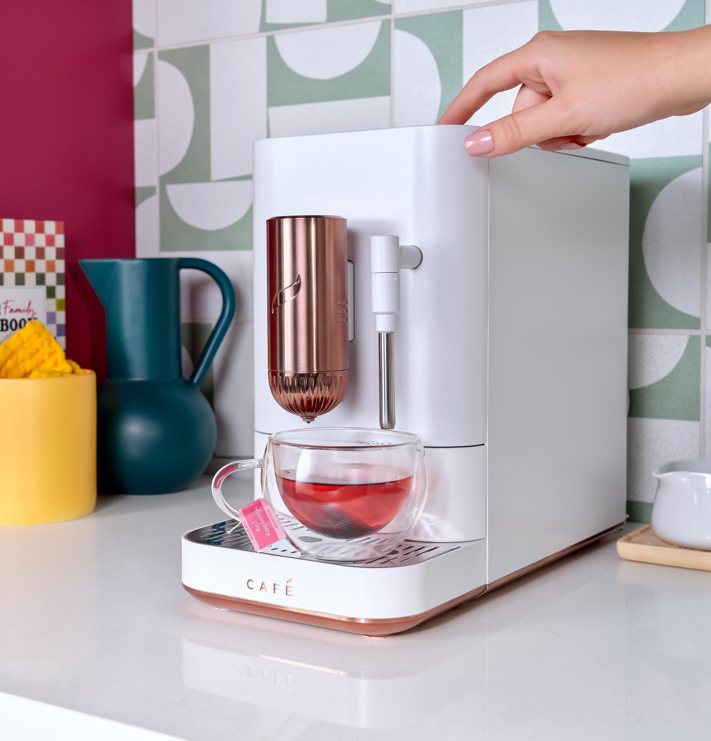 Cafetera Express de Acero Inoxidable Programable con Wi-Fi y Bandeja de Goteo (Blanco Mate)