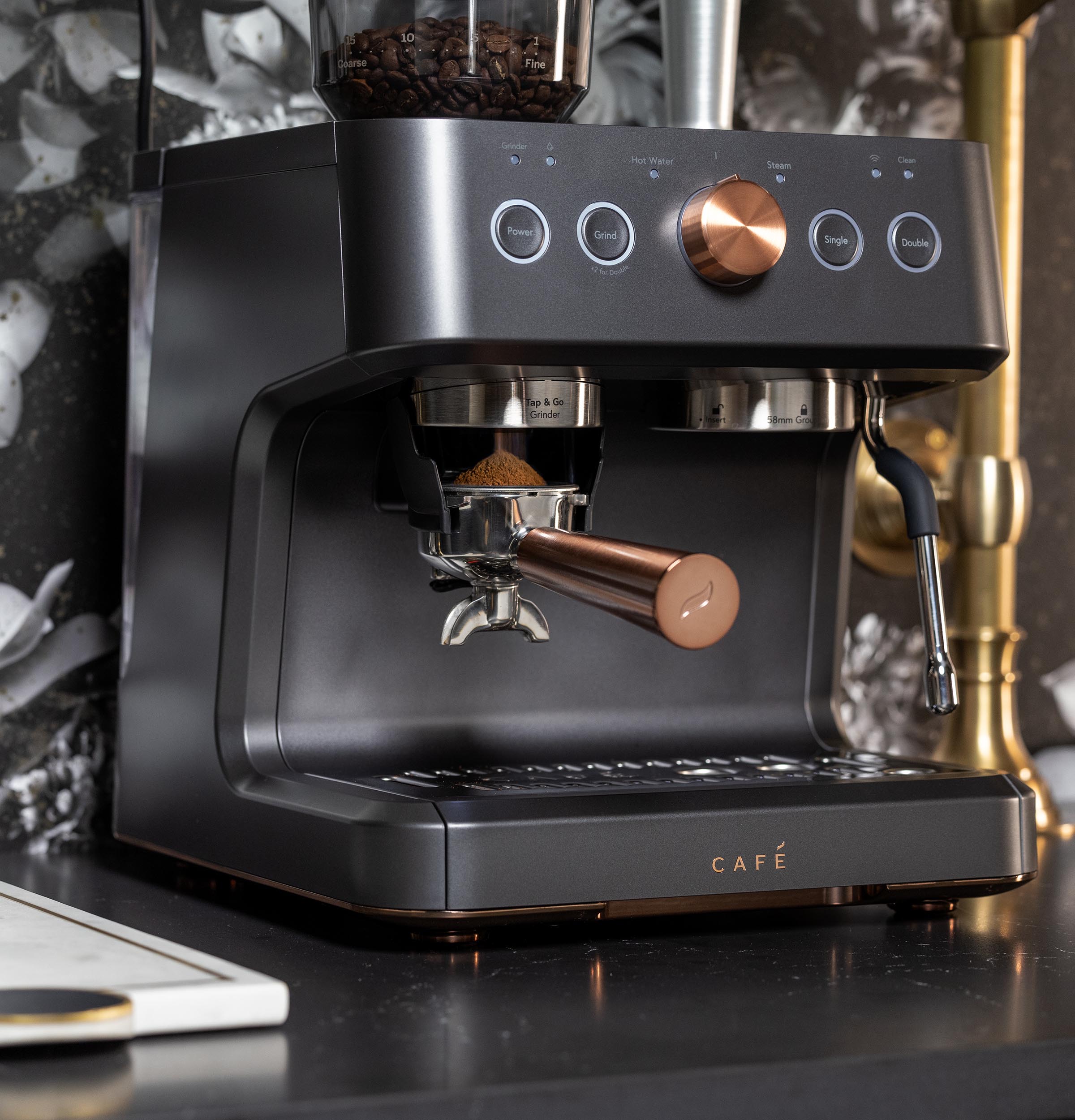 Máquina de Espresso Bellissimo Semiautomática de Acero Inoxidable Programable con Wi-Fi y Bandeja de Goteo (Negro Mate)