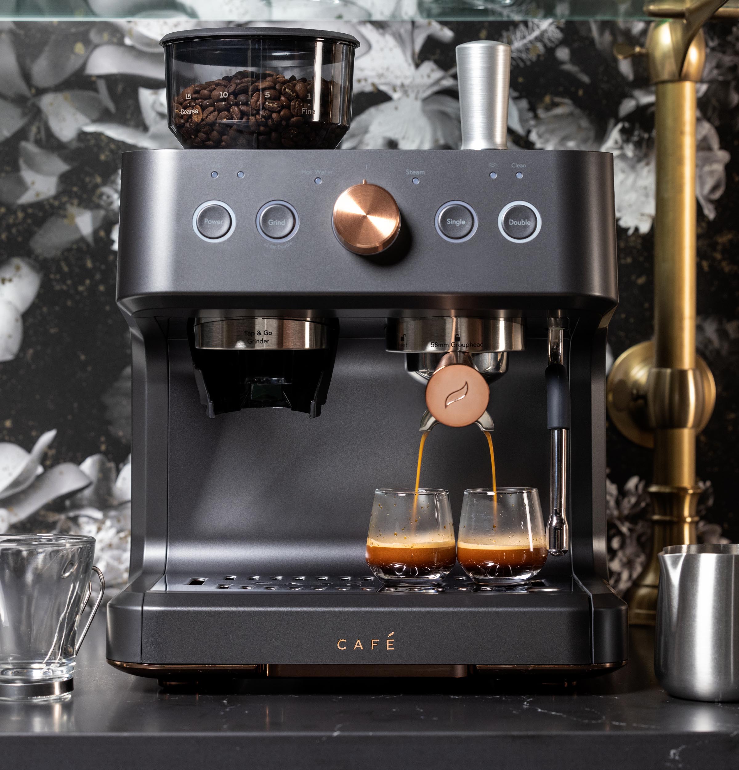 Máquina de Espresso Bellissimo Semiautomática de Acero Inoxidable Programable con Wi-Fi y Bandeja de Goteo (Negro Mate)