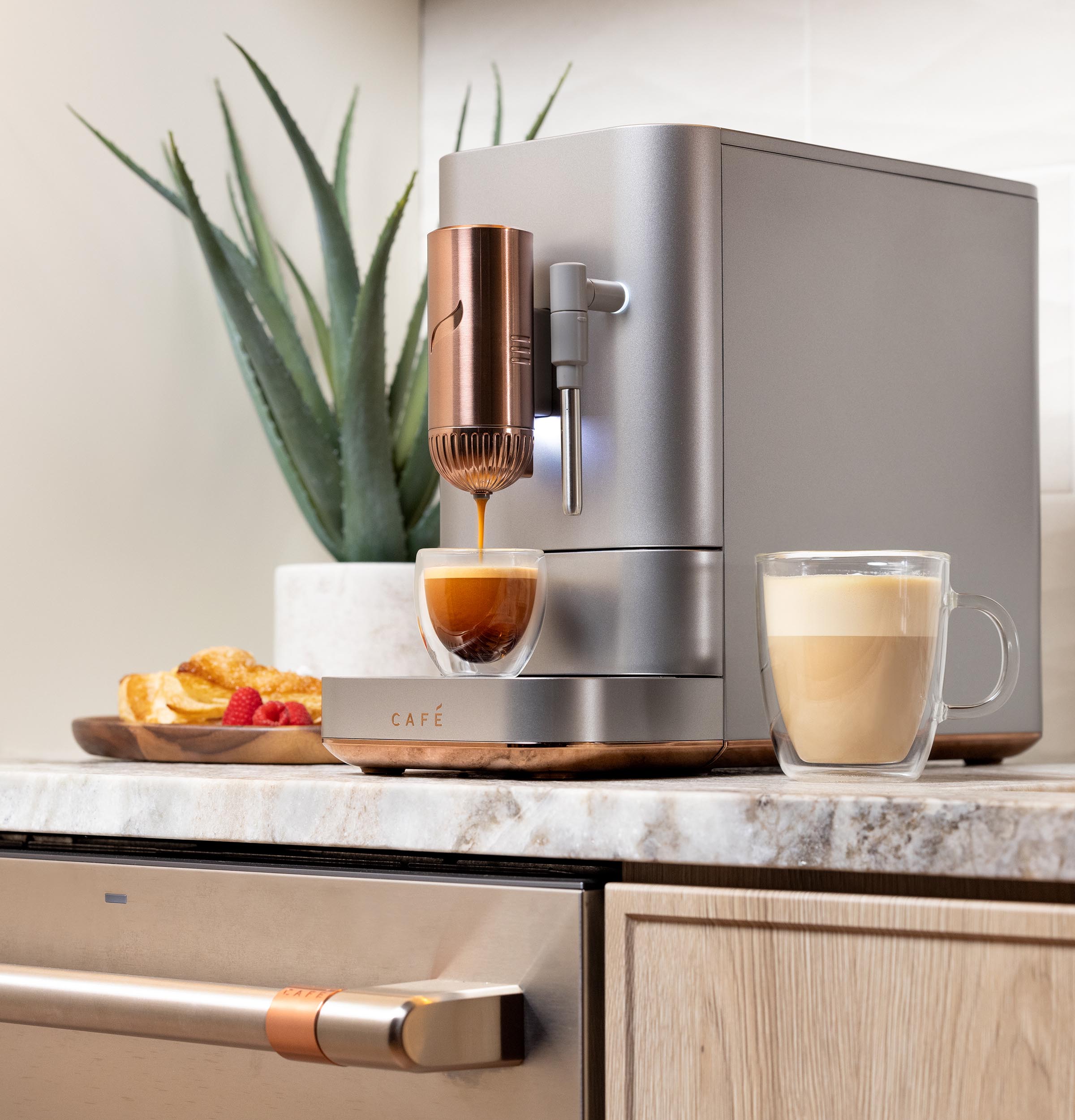 Máquina de Espresso programable con Wi-Fi de acero inoxidable automática Cafe Affetto con bandeja de goteo (plata de acero) C7CEBBS2RS3