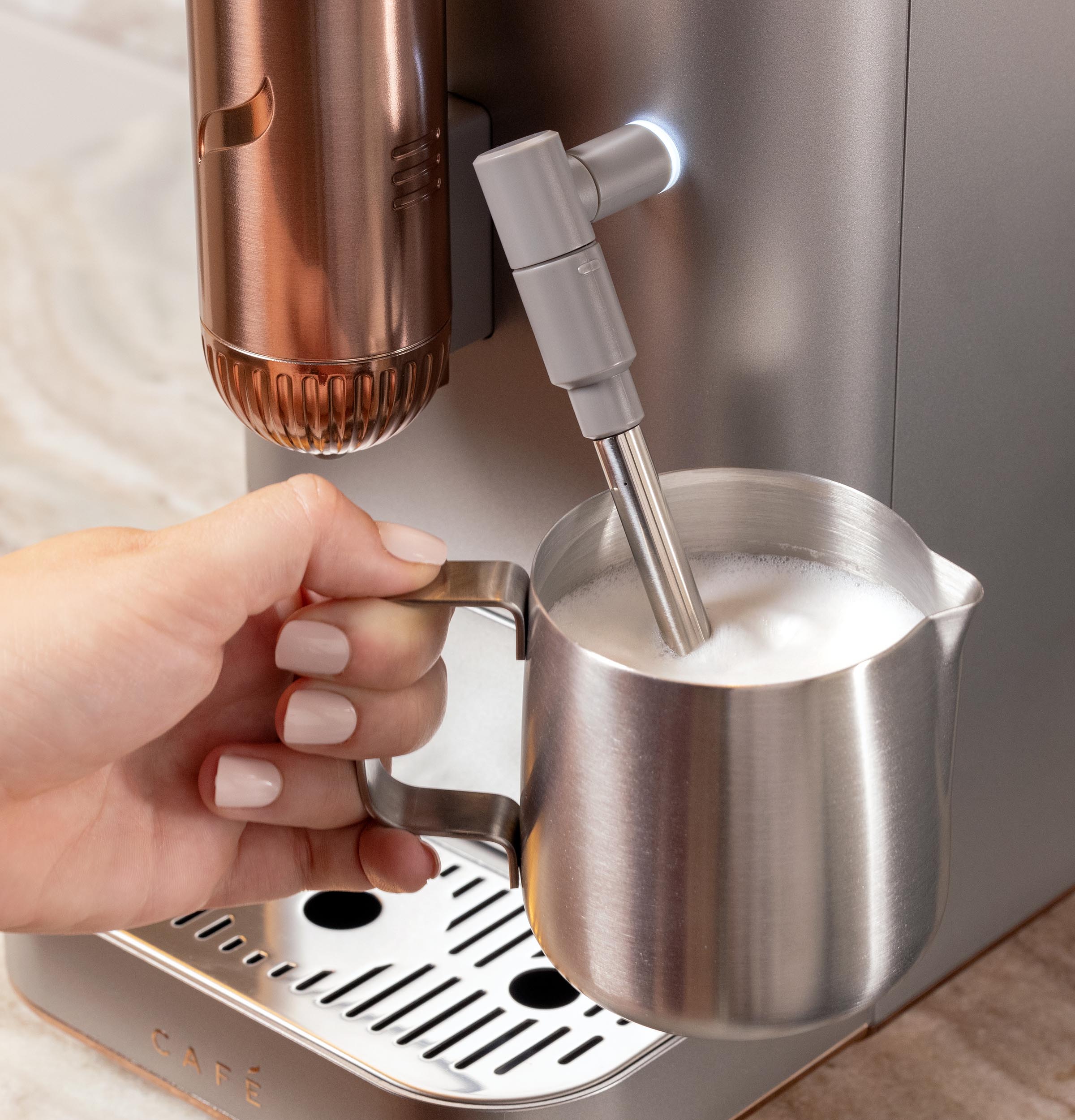 Máquina de Espresso programable con Wi-Fi de acero inoxidable automática Cafe Affetto con bandeja de goteo (plata de acero) C7CEBBS2RS3
